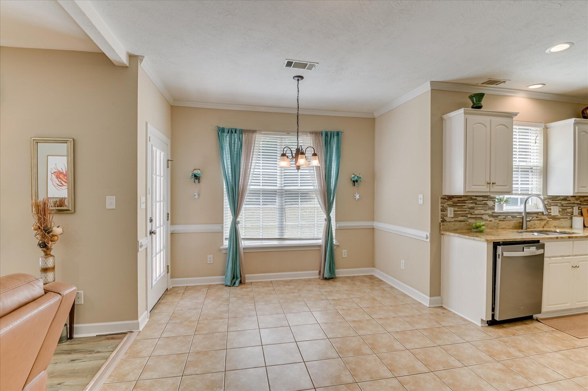 1007 Dorset Lane Property Photo 16