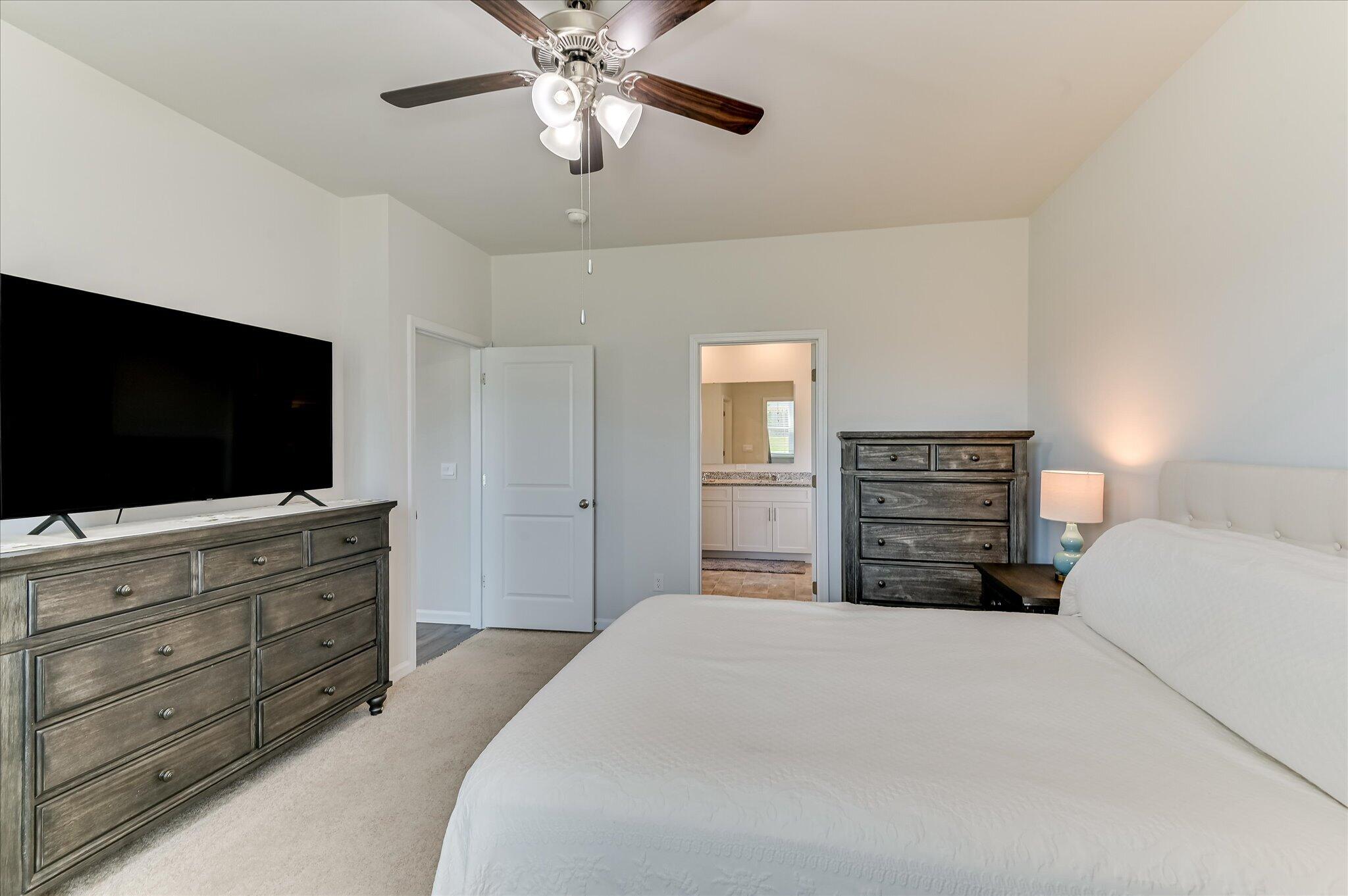 7069 Sideboard Crossing Property Photo 16