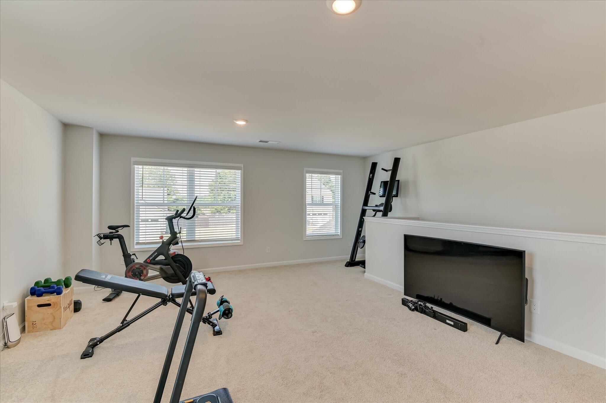 7069 Sideboard Crossing Property Photo 21