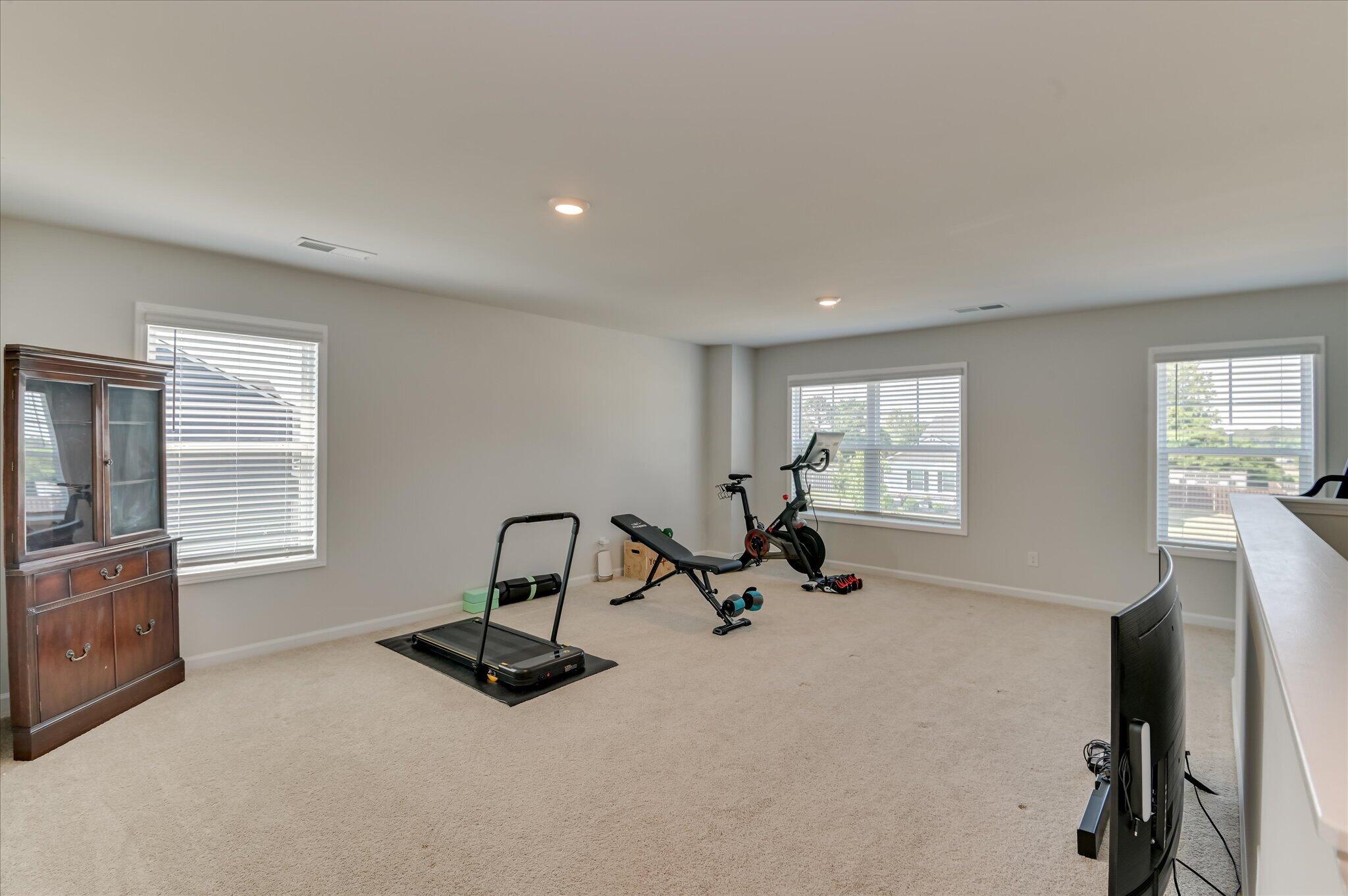 7069 Sideboard Crossing Property Photo 22