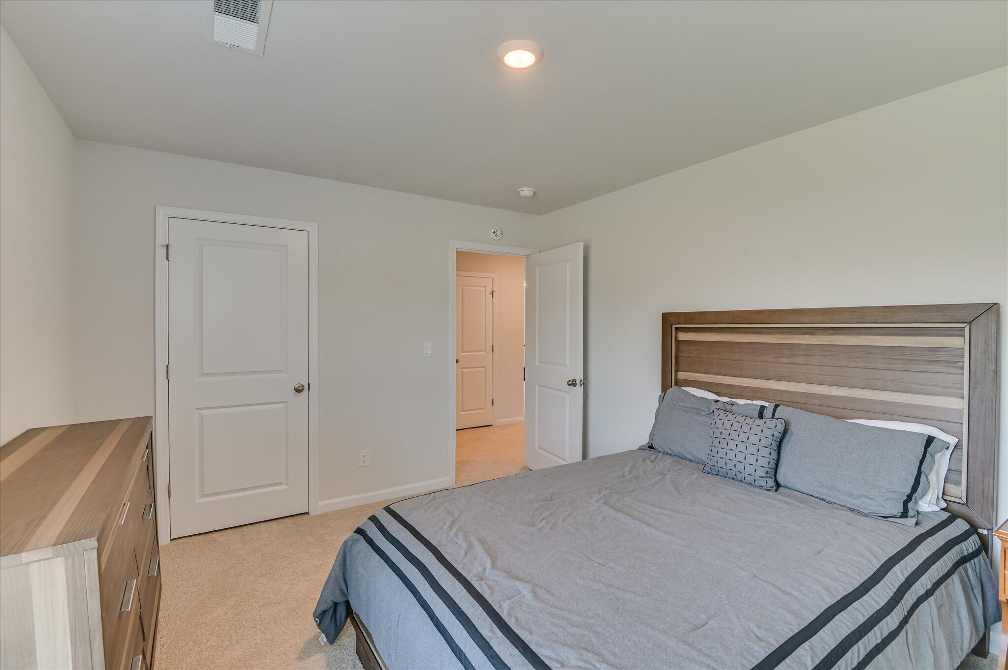 7069 Sideboard Crossing Property Photo 26