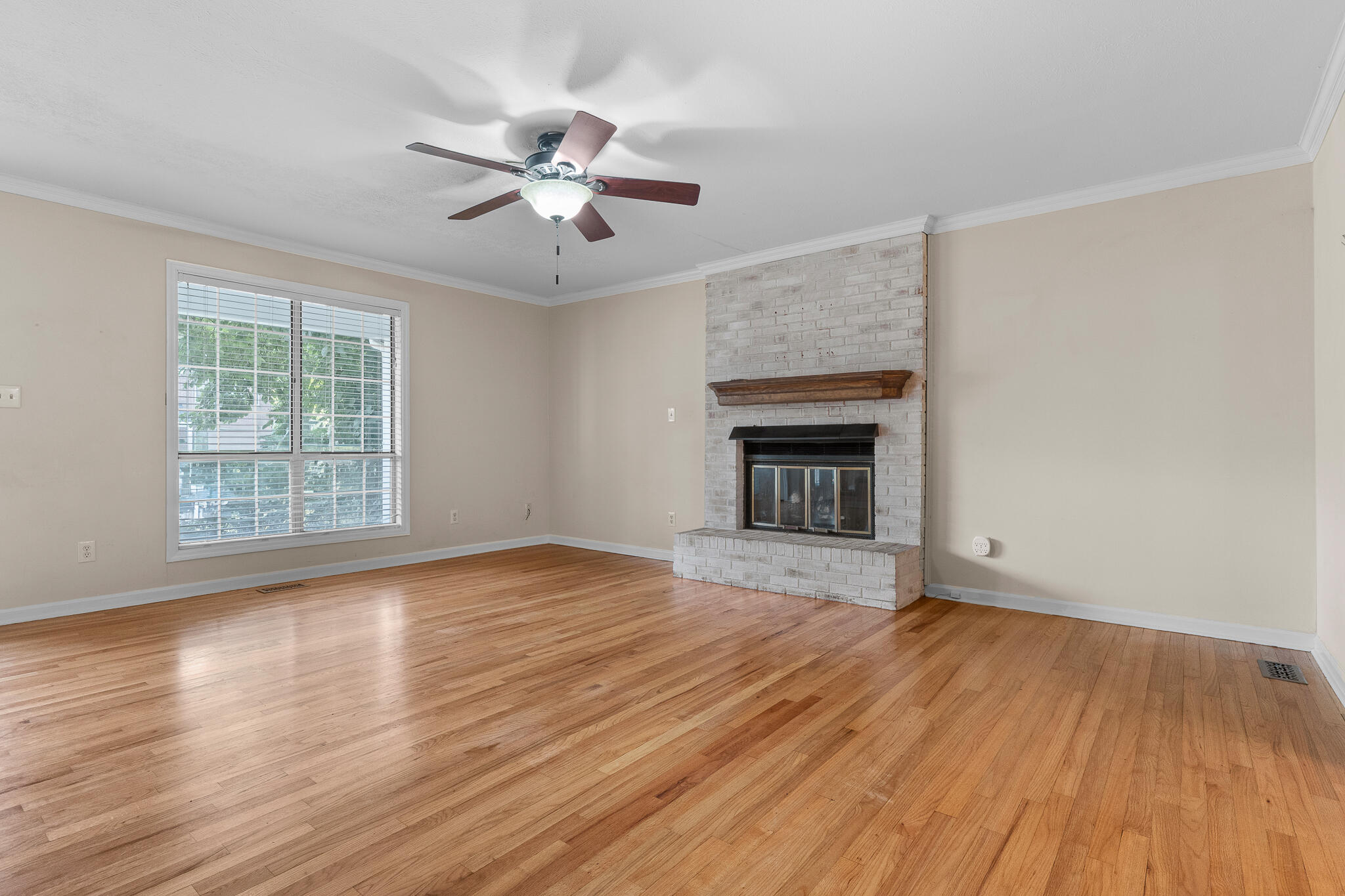535 Crystal Creek Property Photo 6