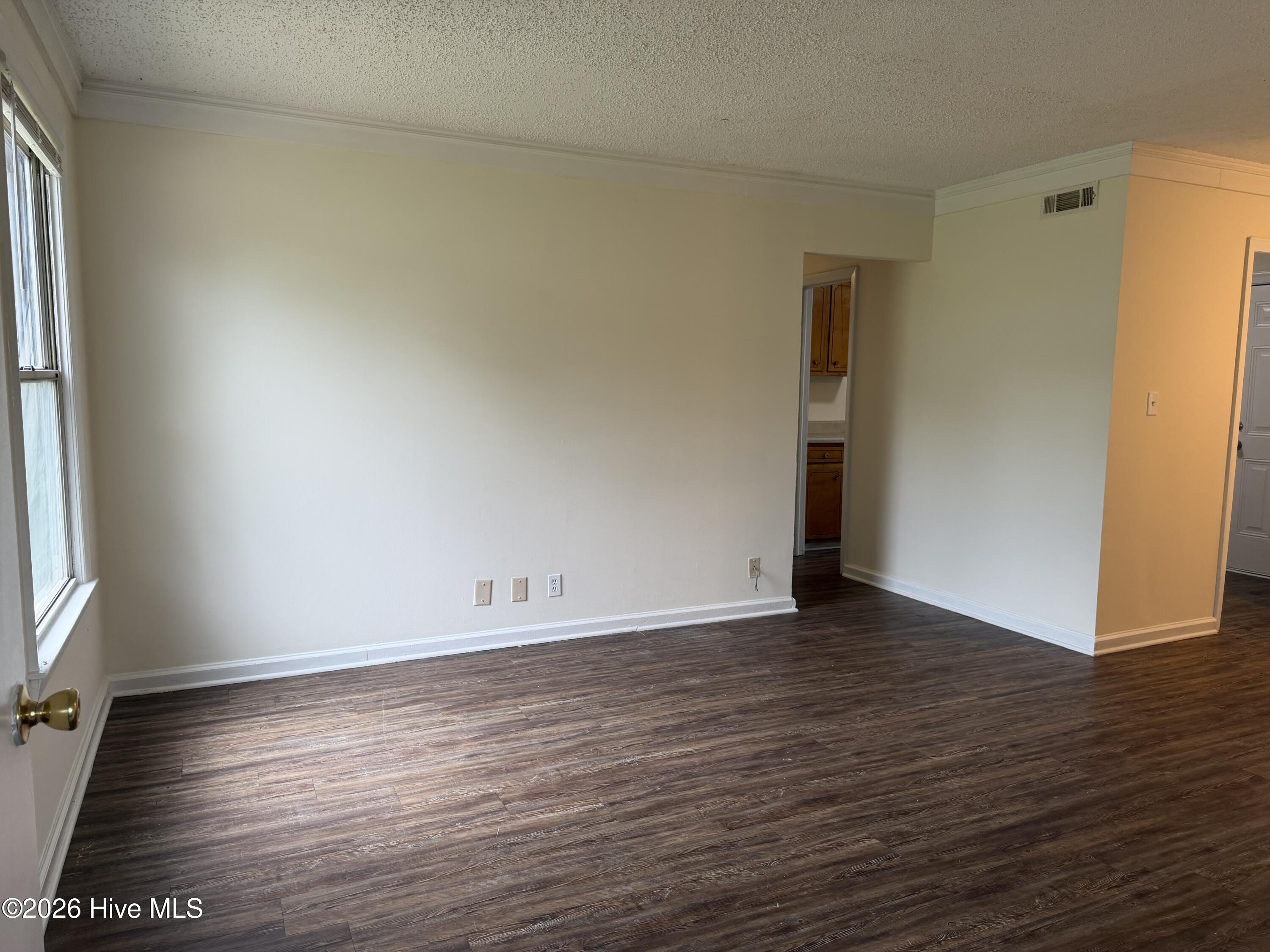 2446 Juniper Drive Property Photo 5