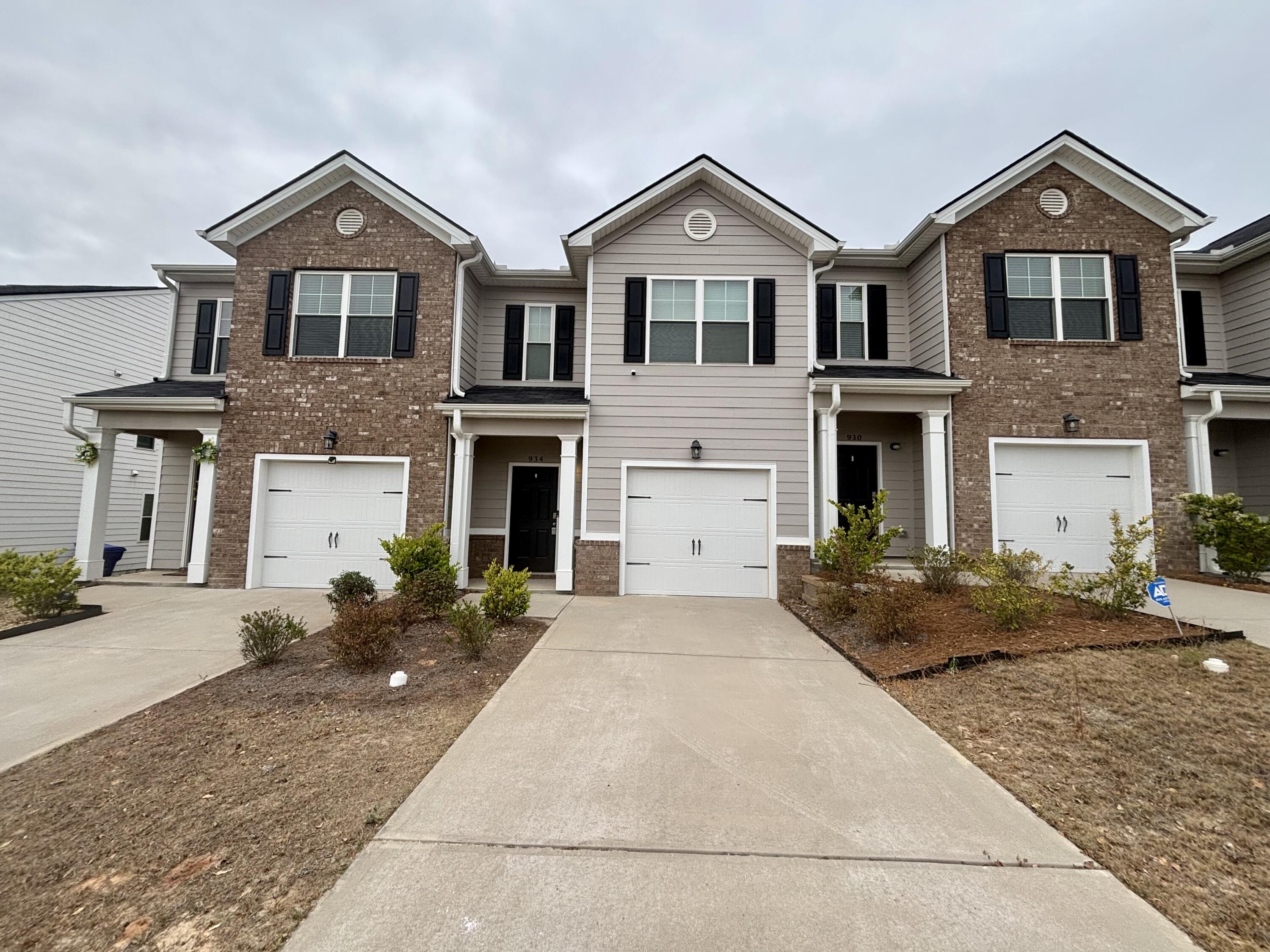 934 Quaint Parish Circle Property Photo 1