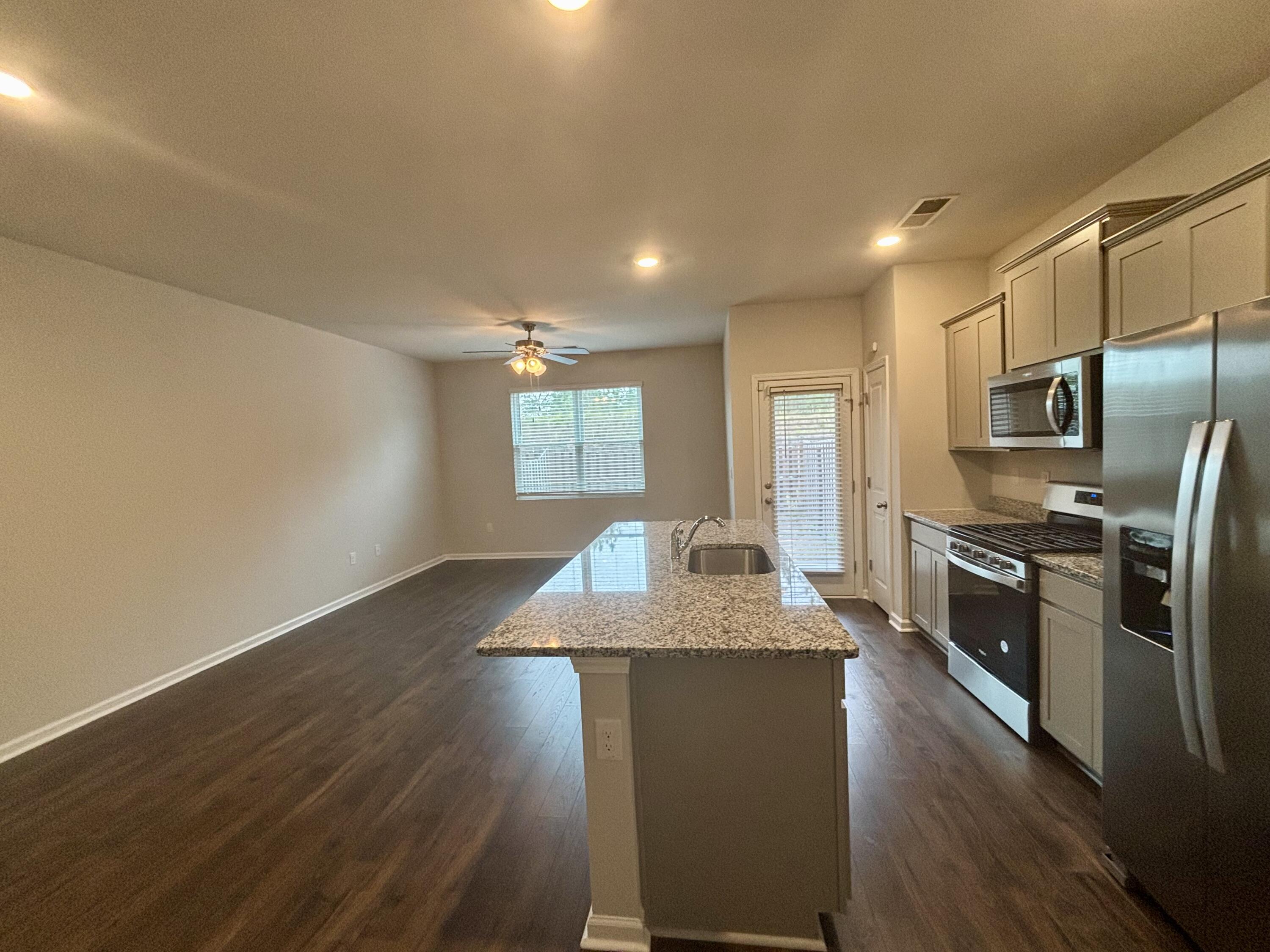 934 Quaint Parish Circle Property Photo 6
