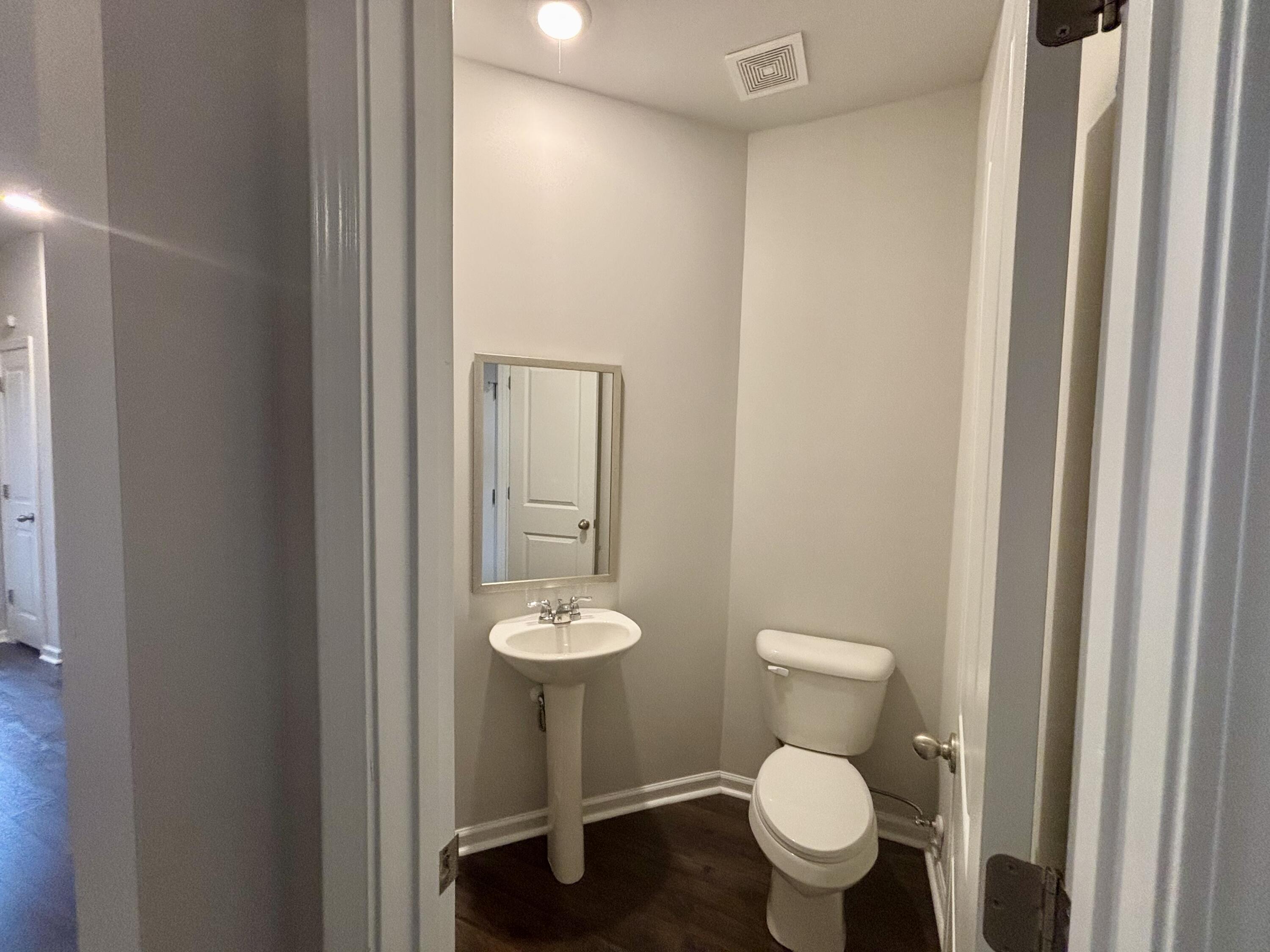 934 Quaint Parish Circle Property Photo 8
