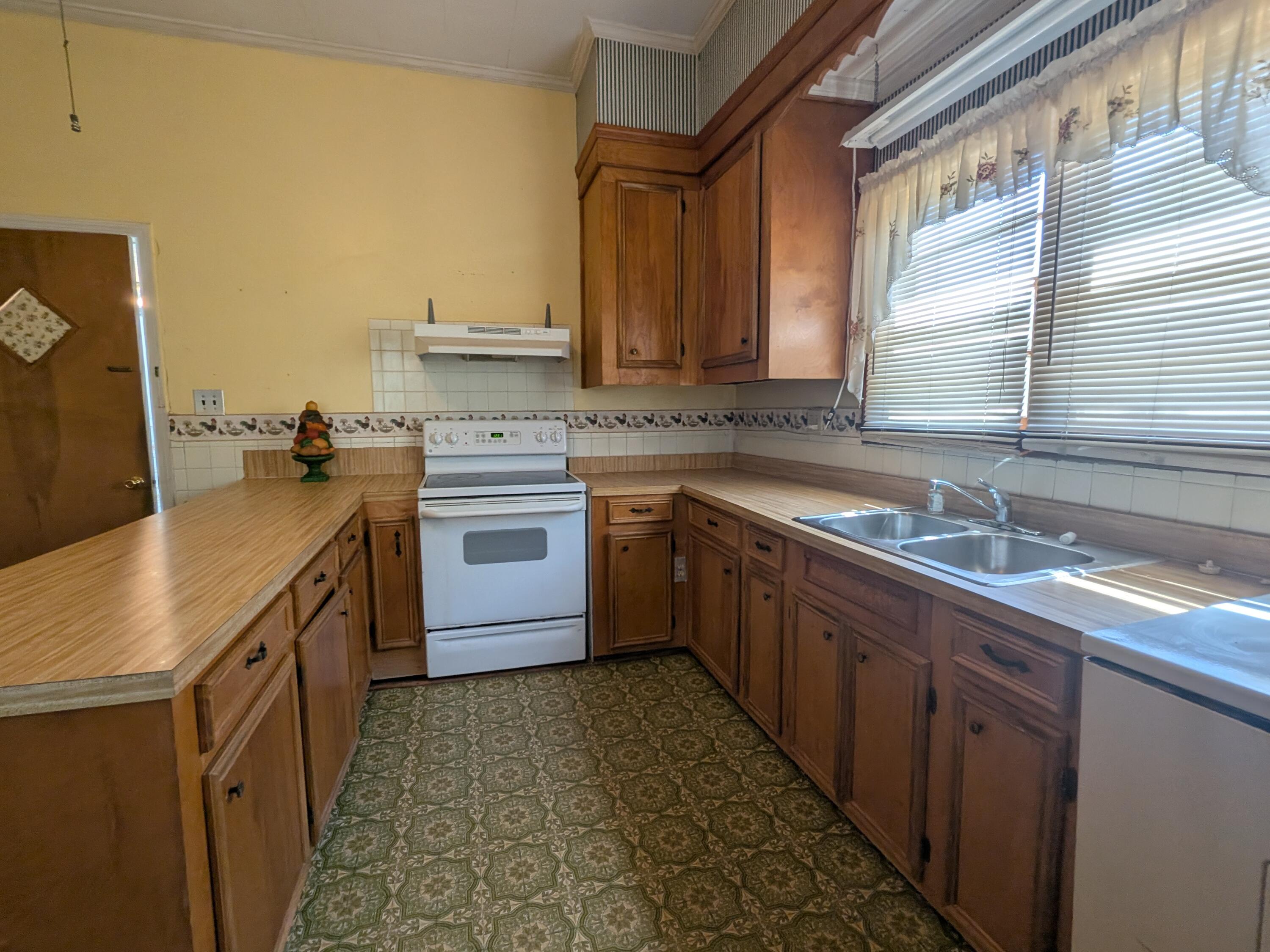 418 Mims Street Property Photo 3