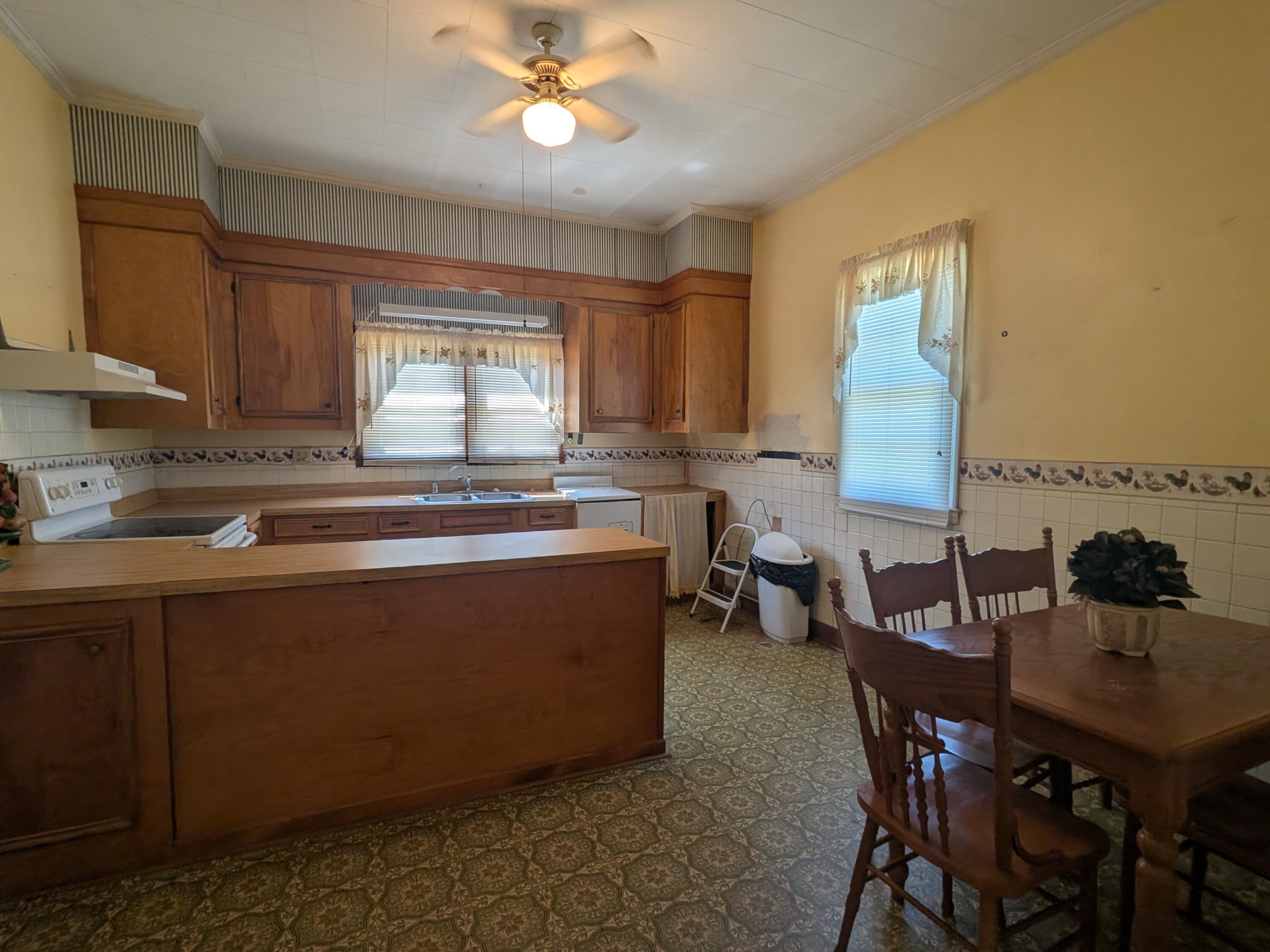 418 Mims Street Property Photo 4