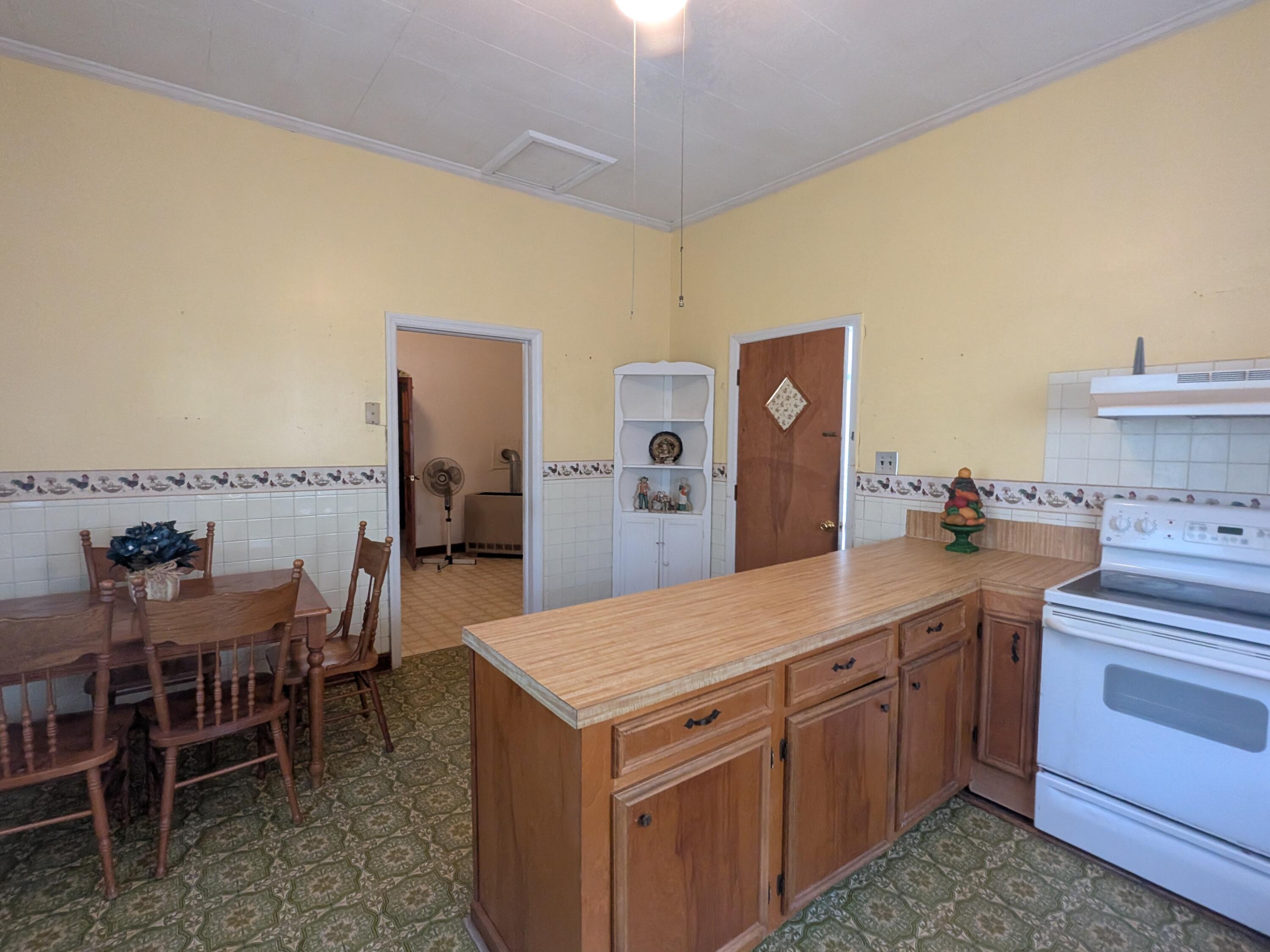418 Mims Street Property Photo 8