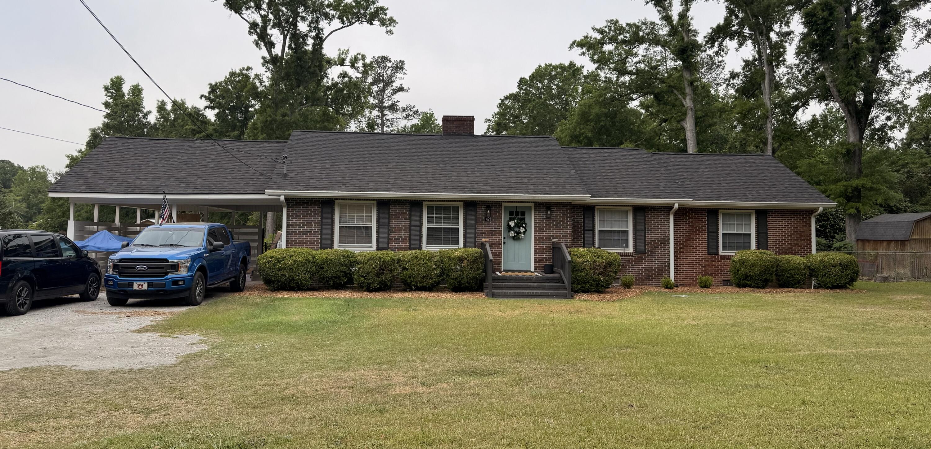 421 Dixie Drive Property Photo 1