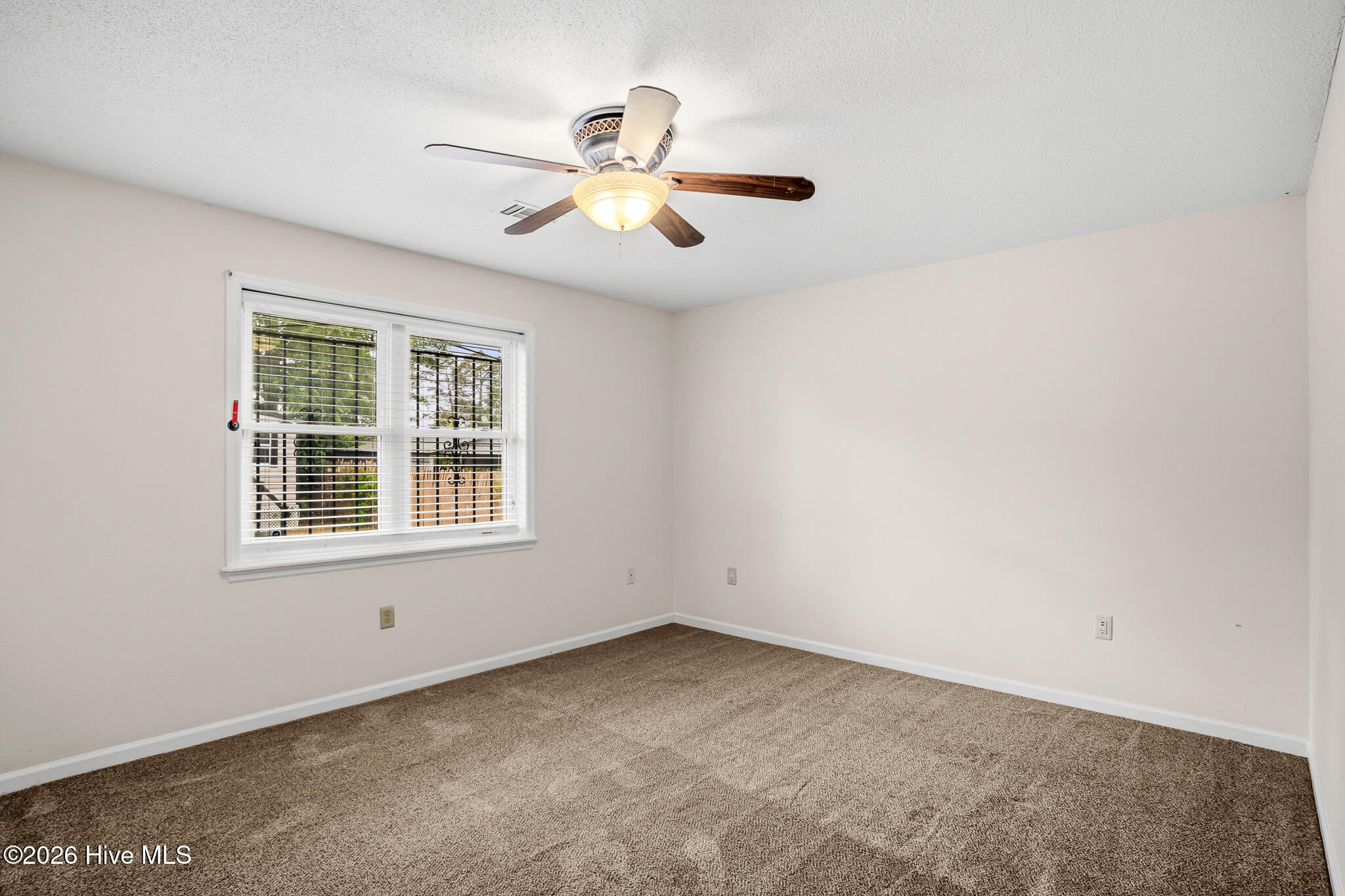 3420 Linderwood Drive Property Photo 4