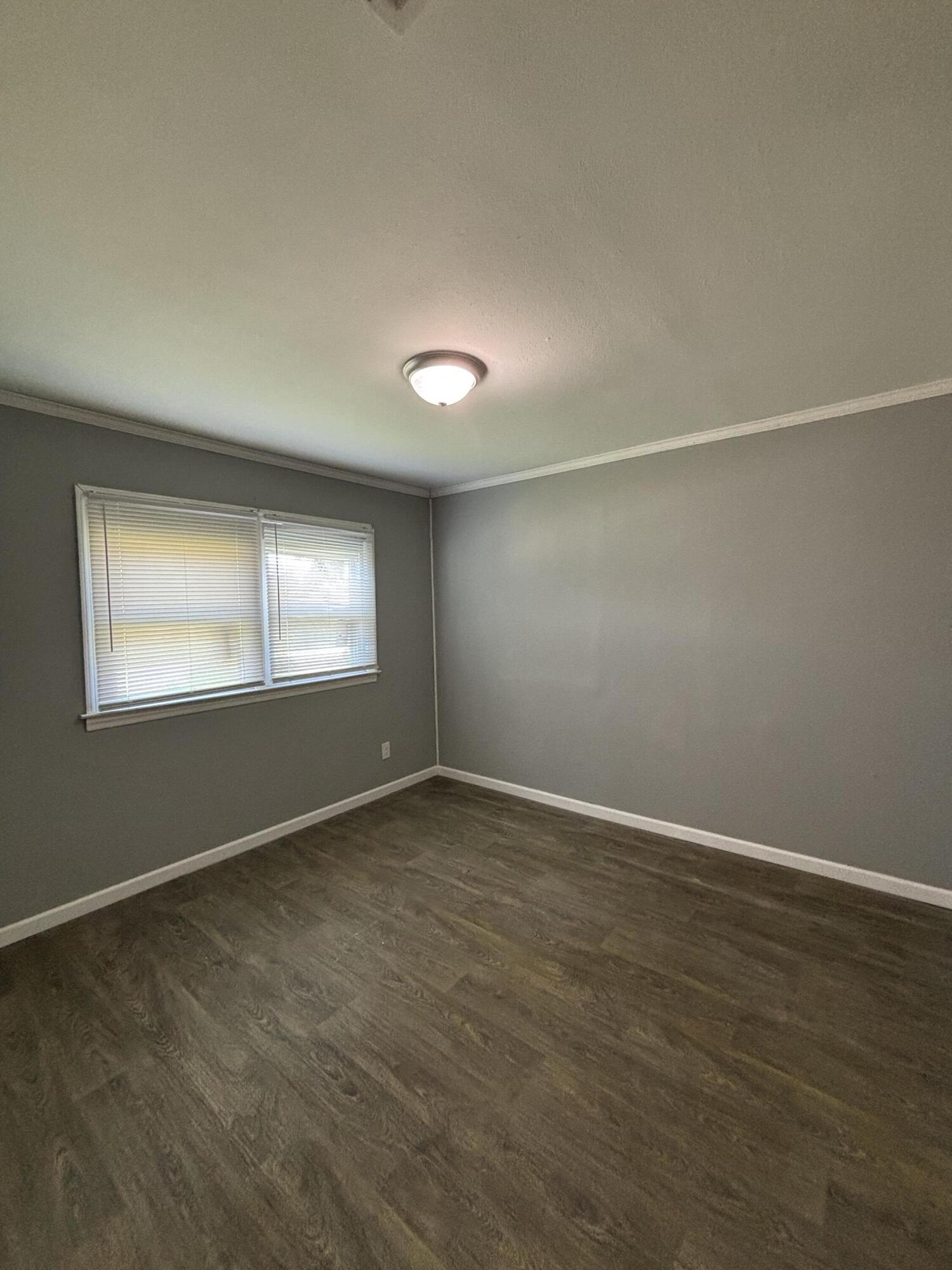 411 Artmus Street Property Photo 5