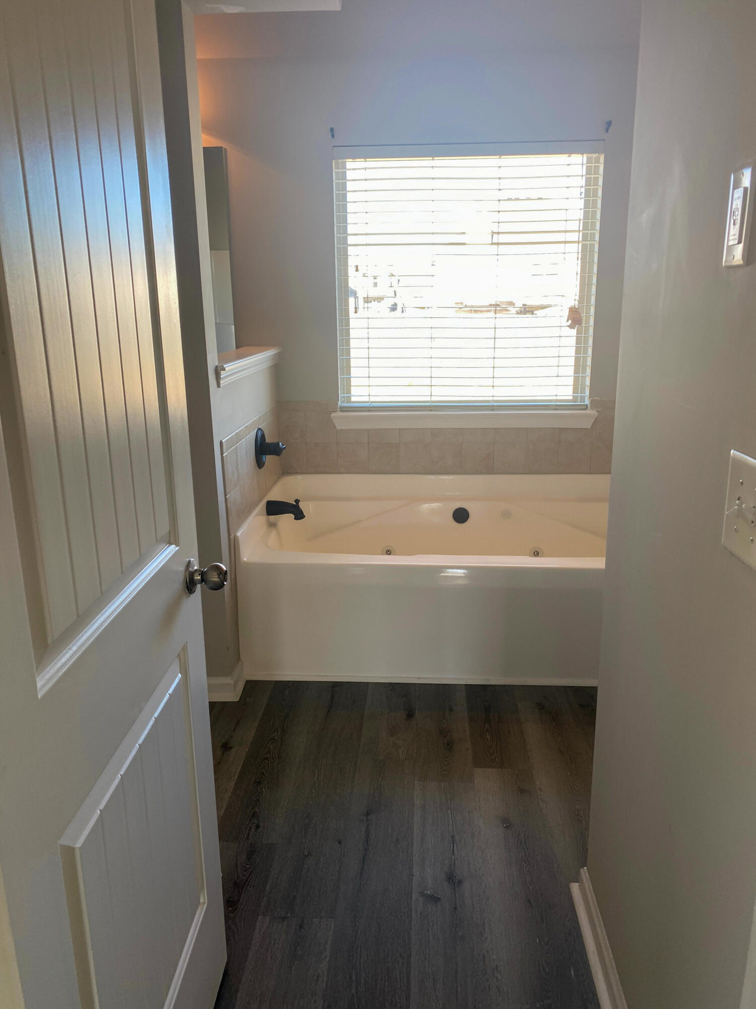 3005 Burgess Street Property Photo 16