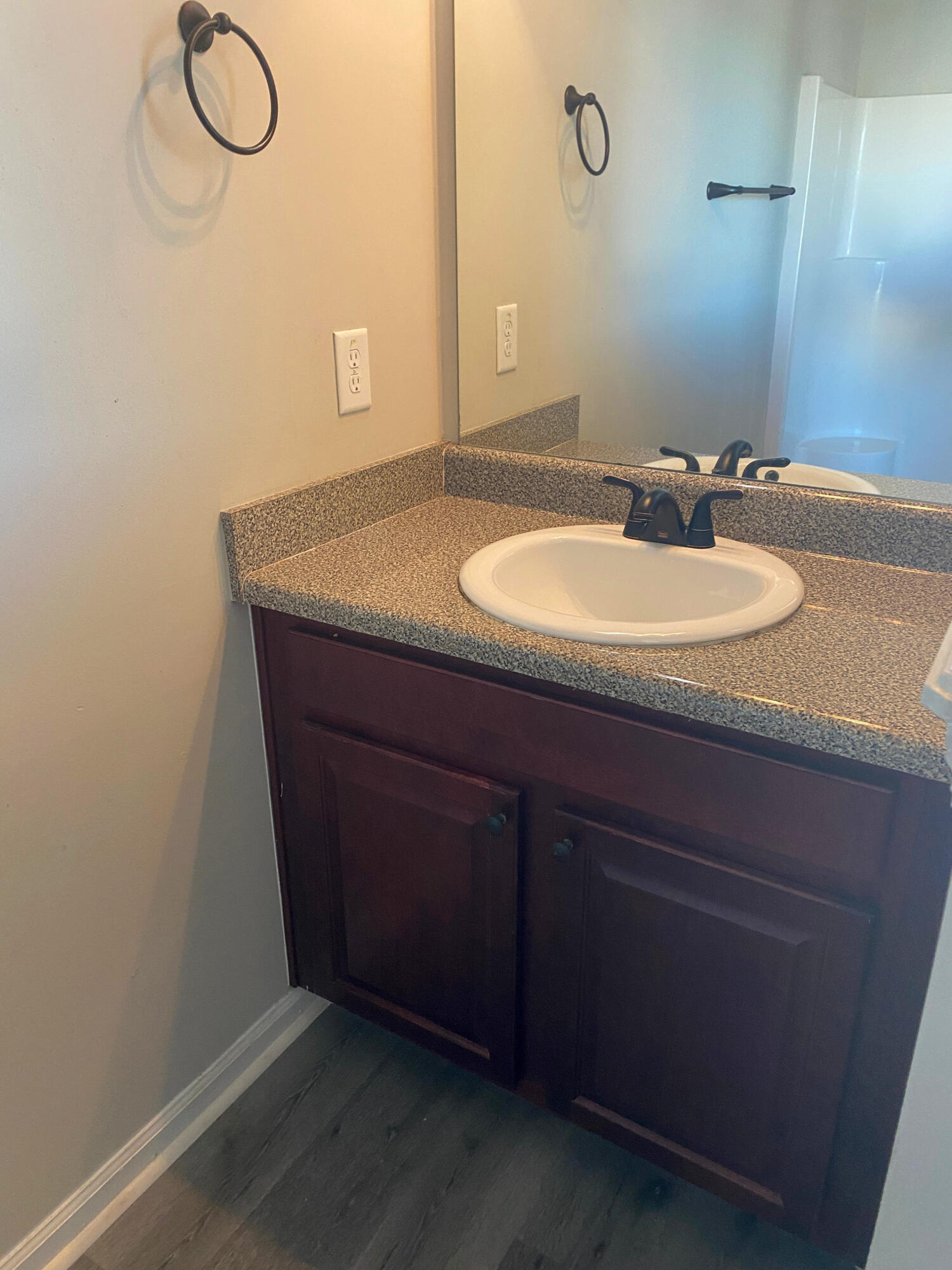 3005 Burgess Street Property Photo 18