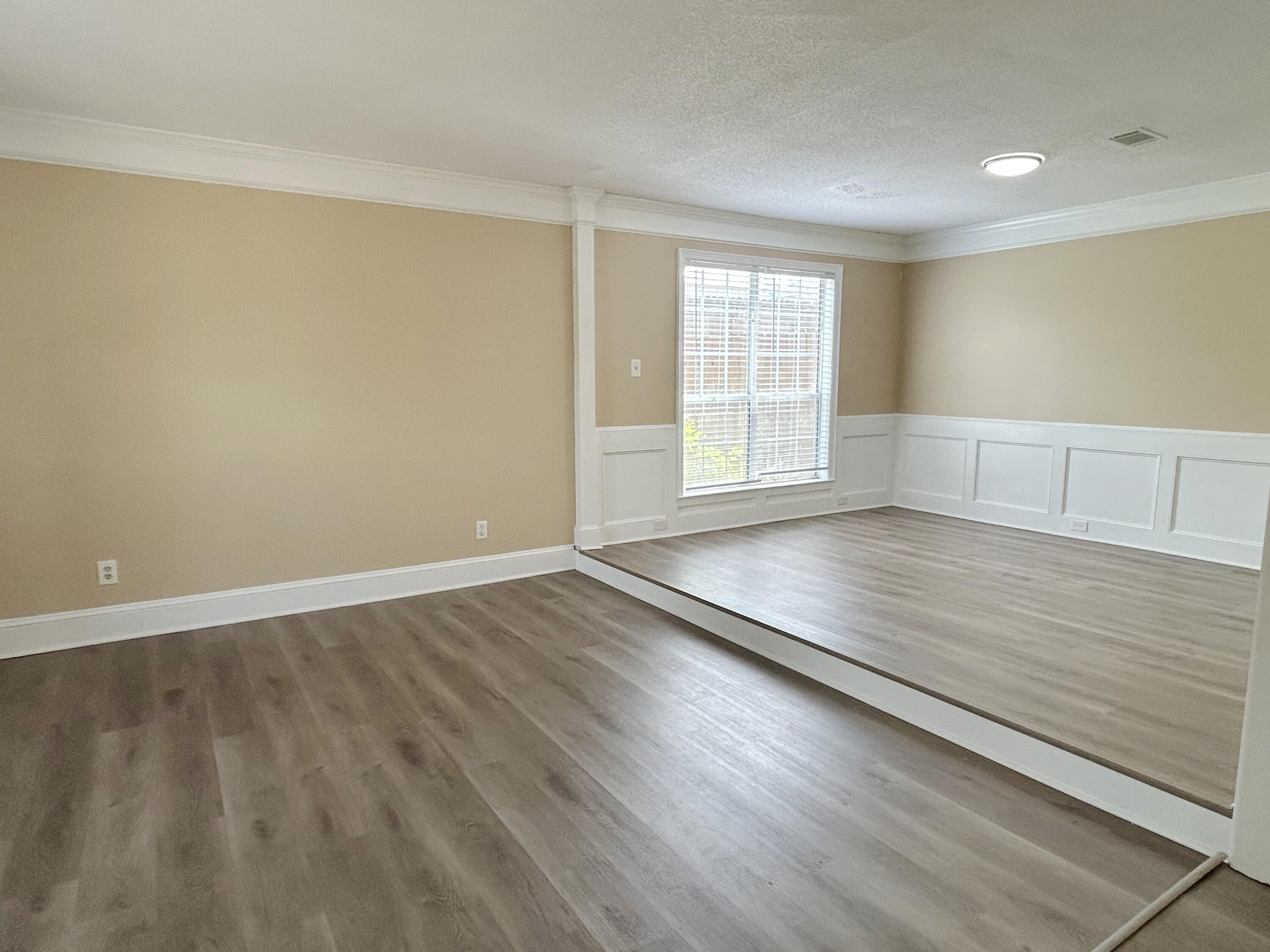 3862 Live Oak Lane Property Photo 6