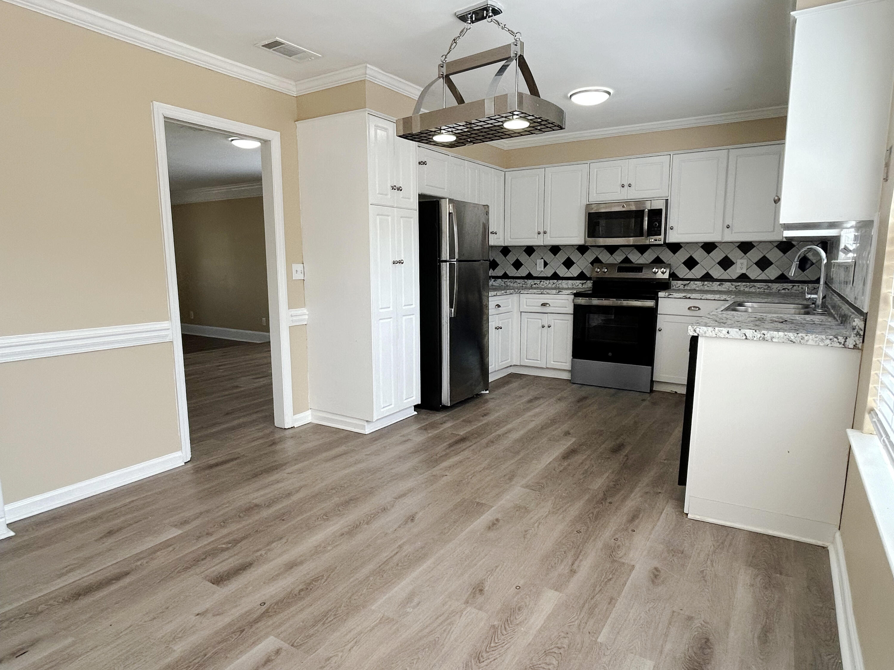 3862 Live Oak Lane Property Photo 12