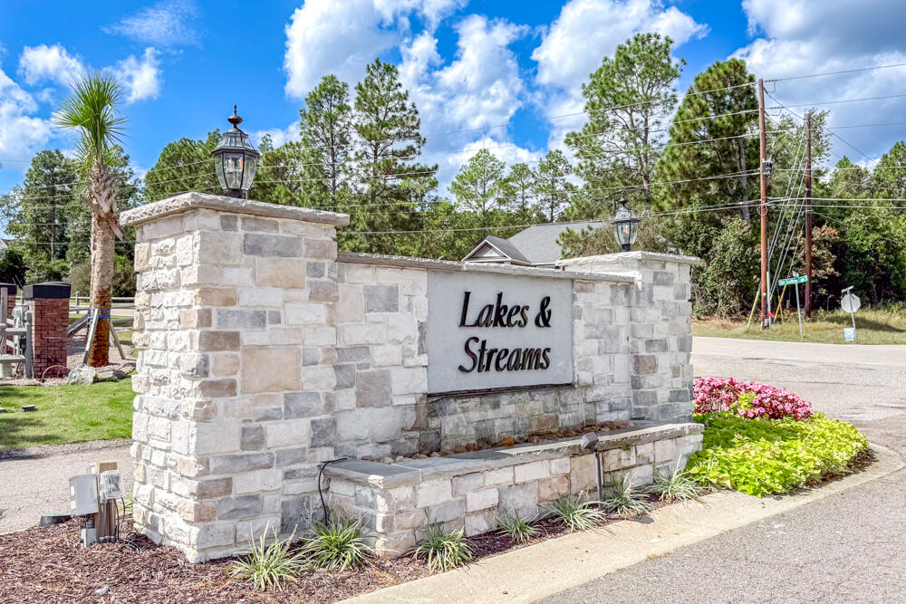 686 Slade Lake Drive Property Photo 6