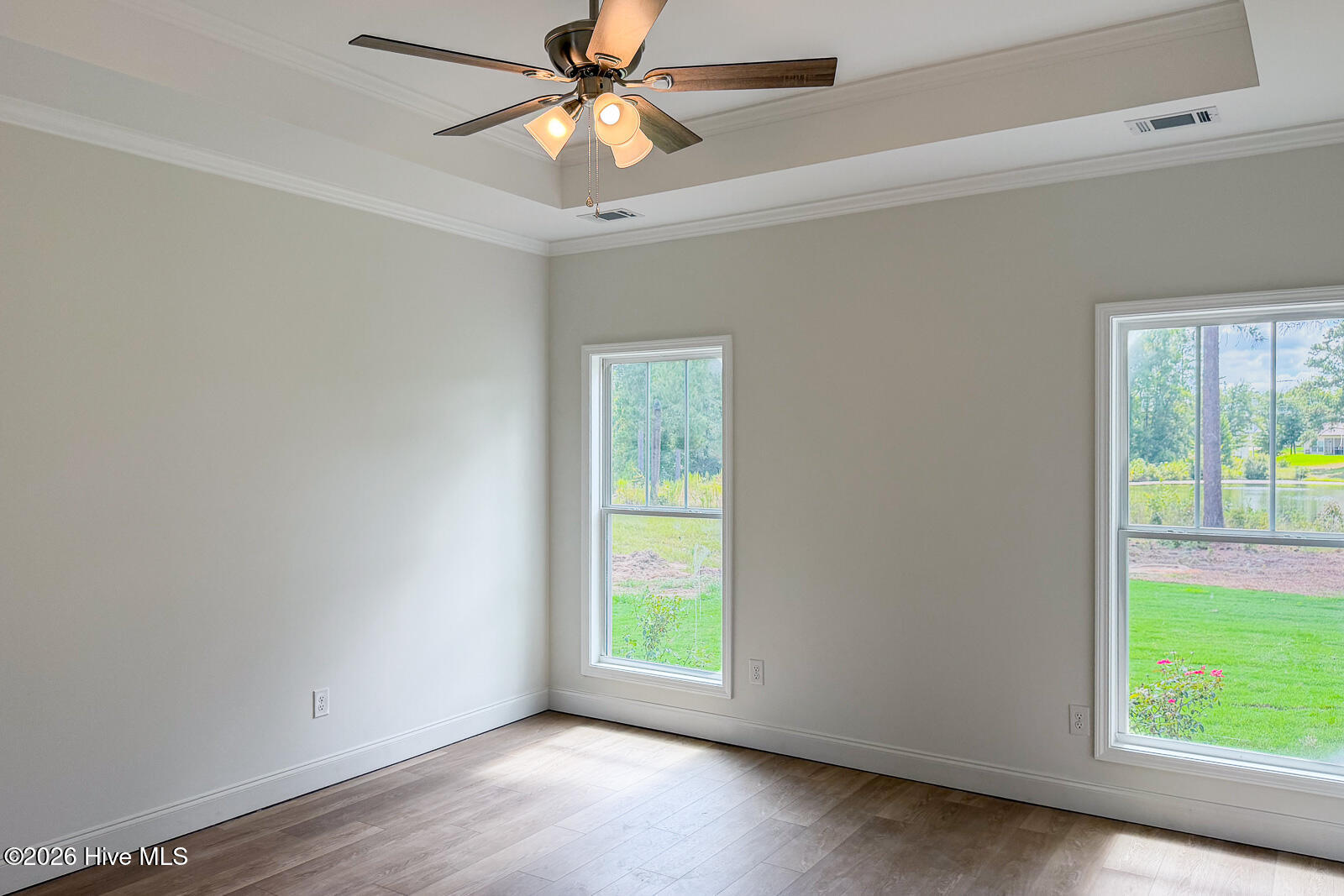 686 Slade Lake Drive Property Photo 11