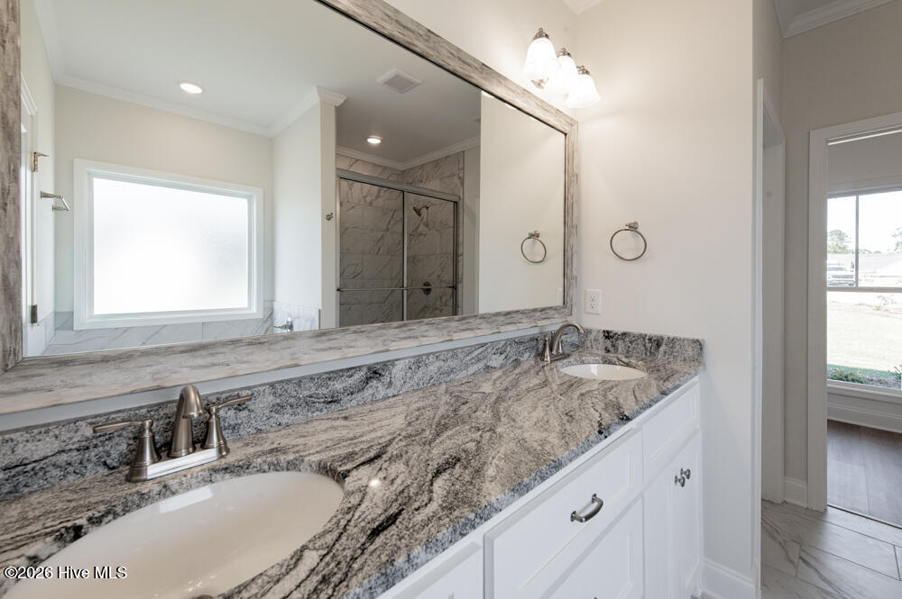 686 Slade Lake Drive Property Photo 17