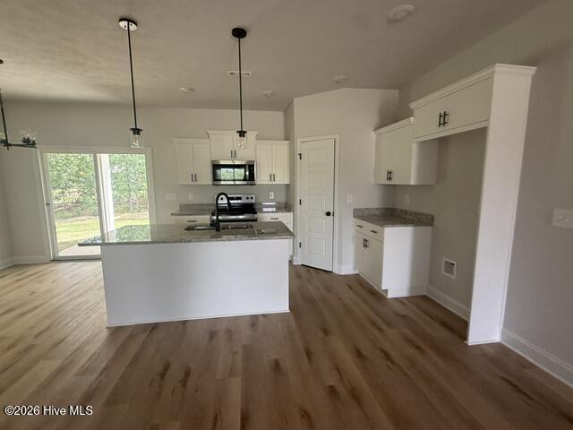 345 Bay Meadows Drive Property Photo 5