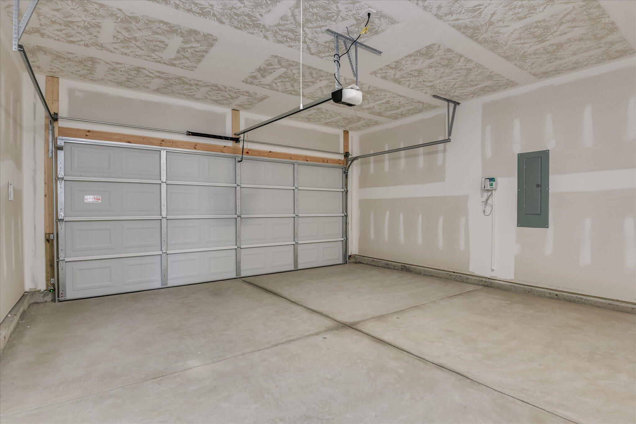 345 Bay Meadows Drive Property Photo 7