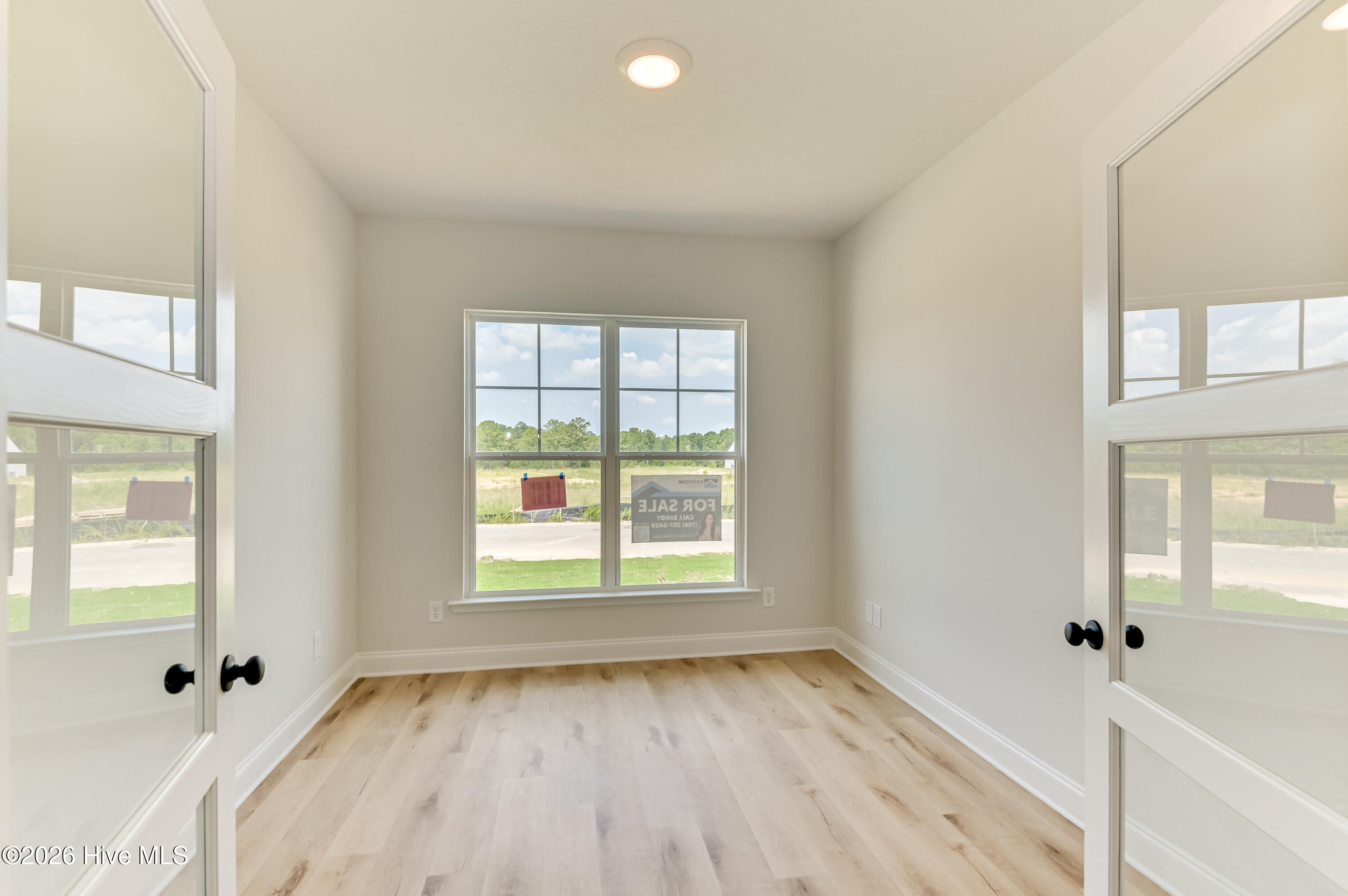 345 Bay Meadows Drive Property Photo 8