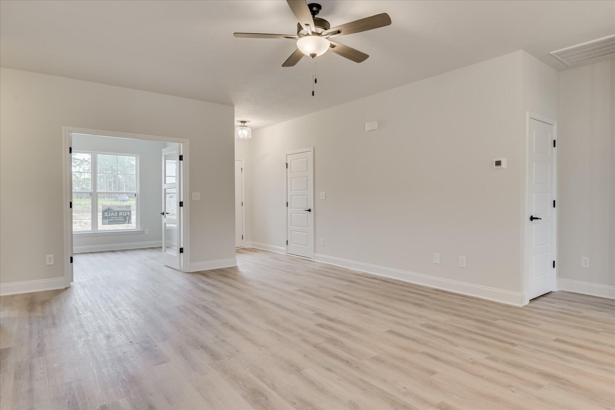 345 Bay Meadows Drive Property Photo 10