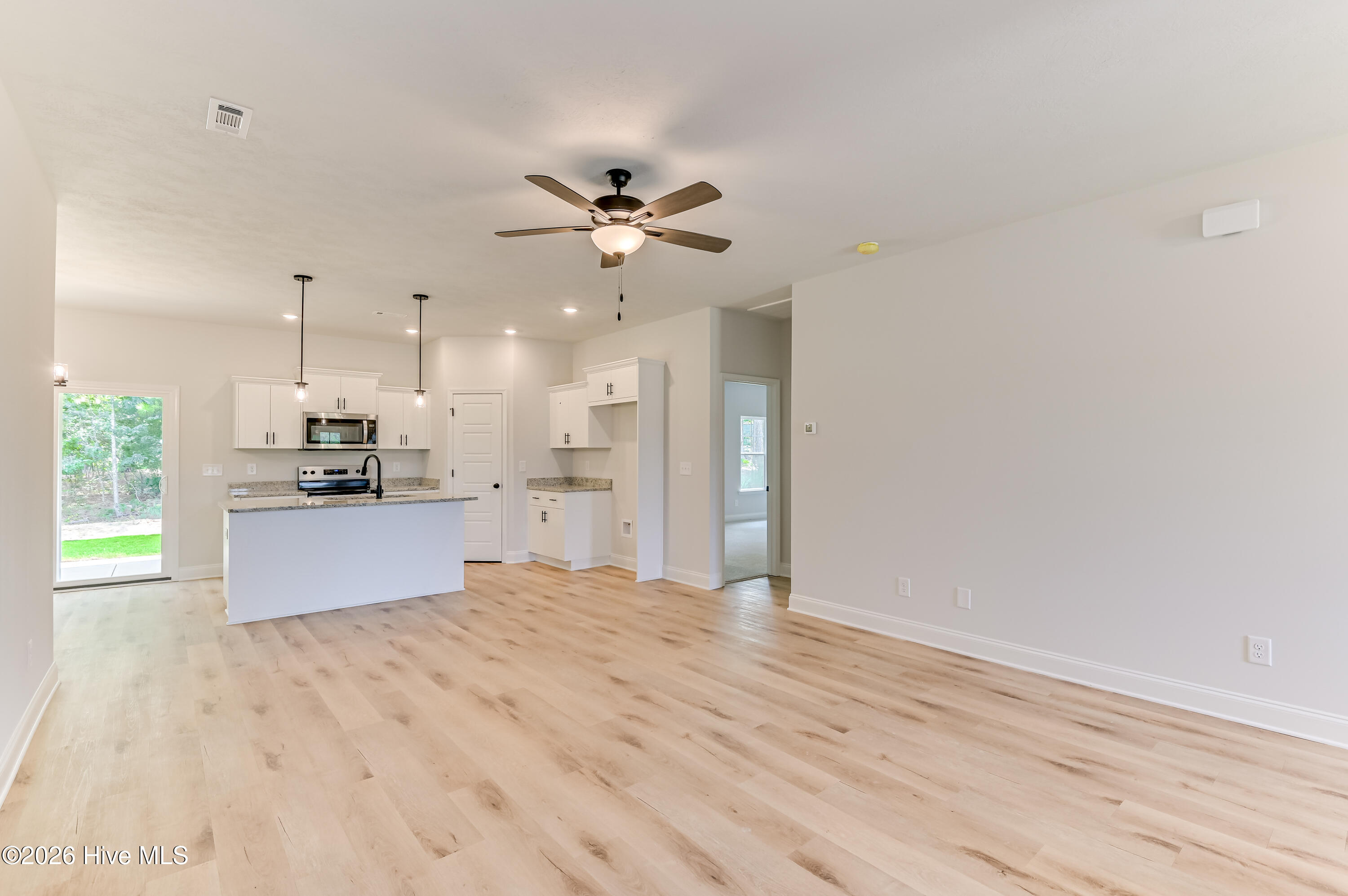 345 Bay Meadows Drive Property Photo 10