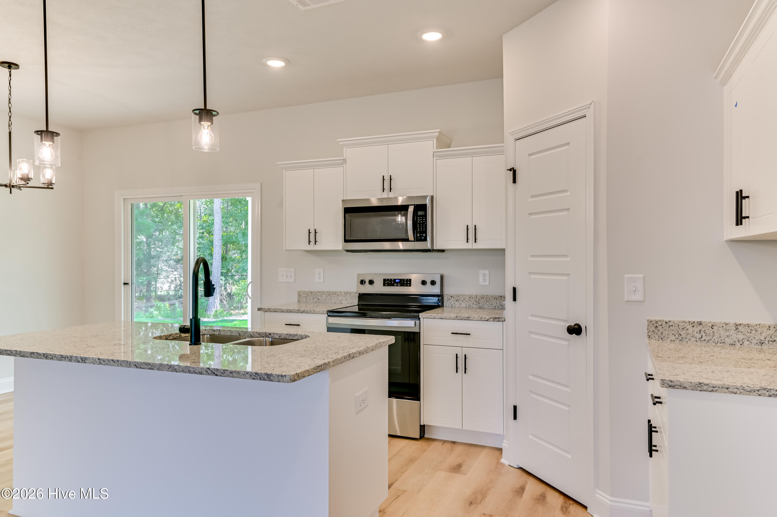 345 Bay Meadows Drive Property Photo 12