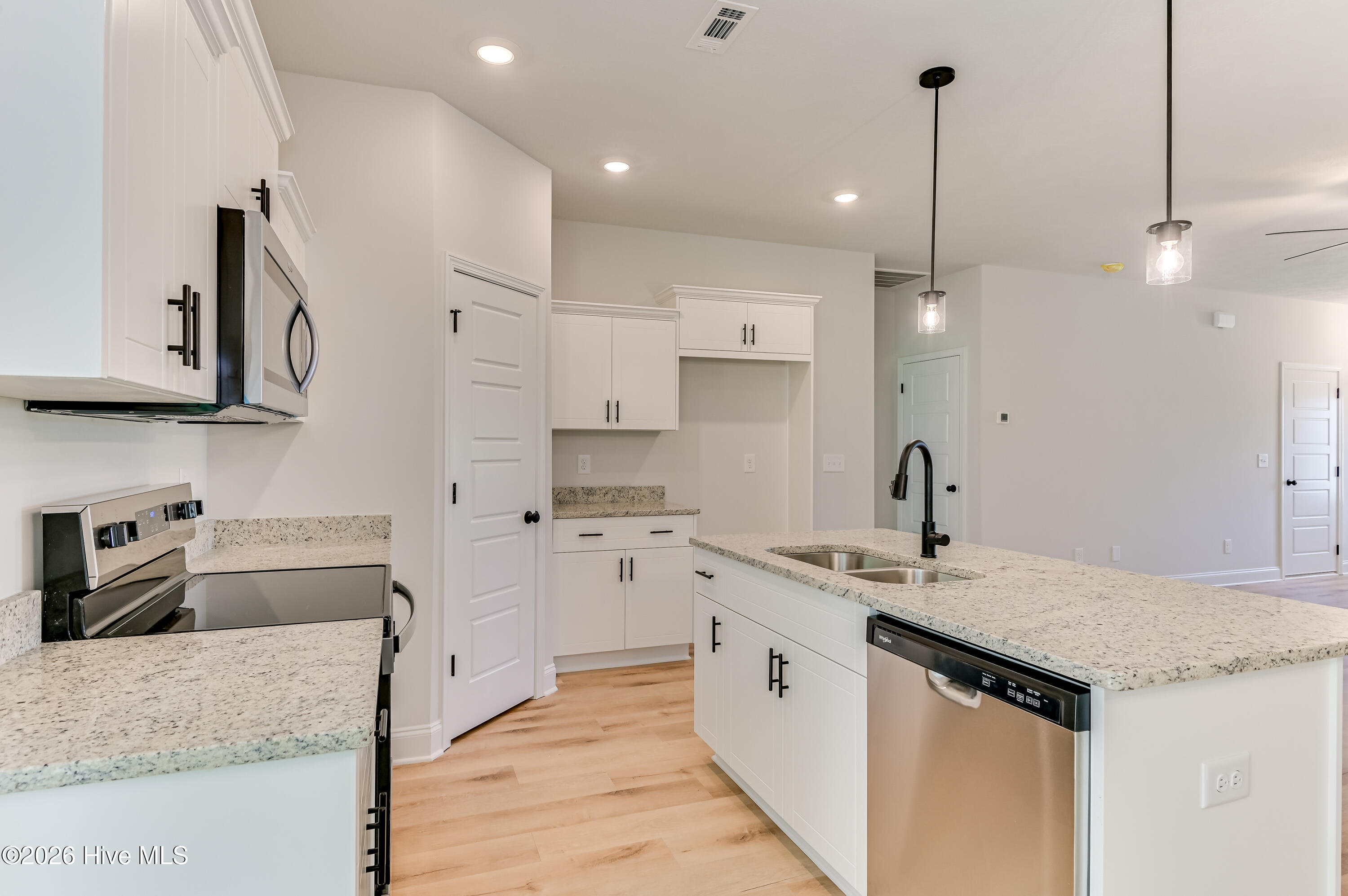 345 Bay Meadows Drive Property Photo 15