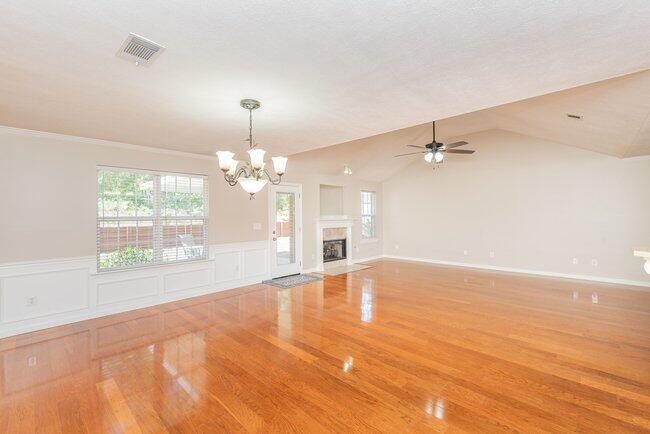 488 Wickham Drive Property Photo 18
