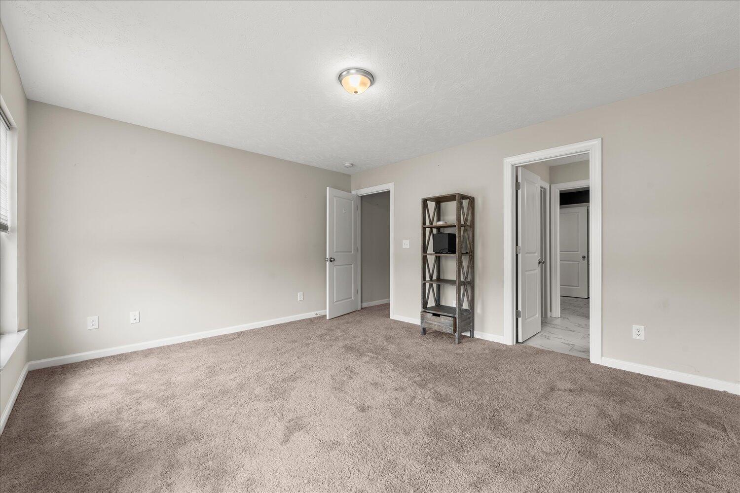 437 Arrowwood Drive Property Photo 20