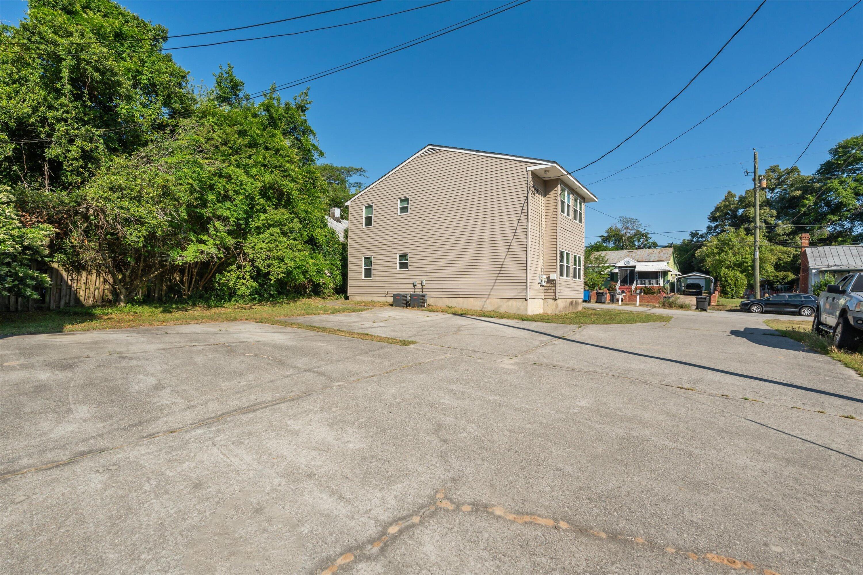 2048 Battle Row C Property Photo 3