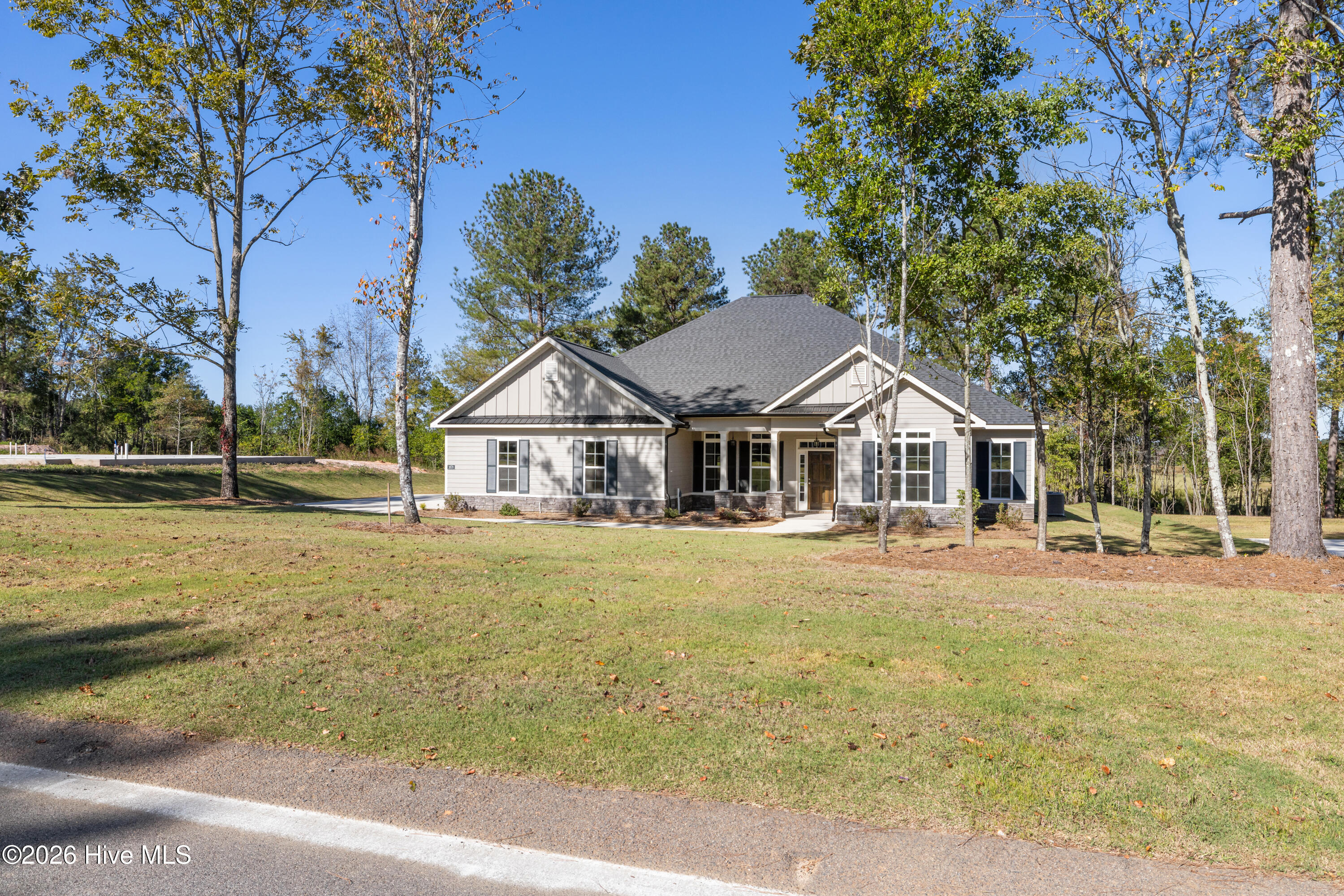 1670 Bellingham Drive Property Photo 2
