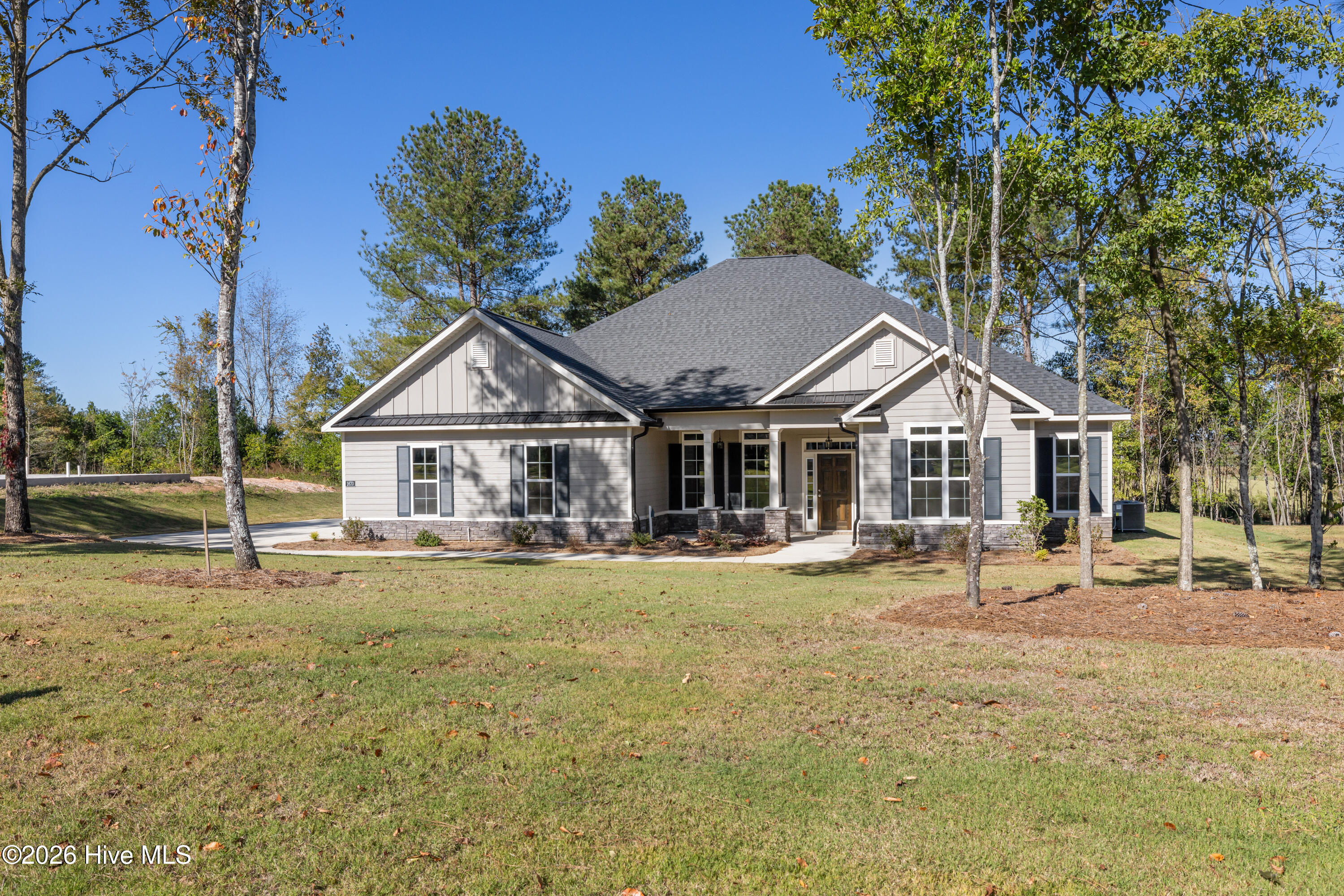 1670 Bellingham Drive Property Photo 3