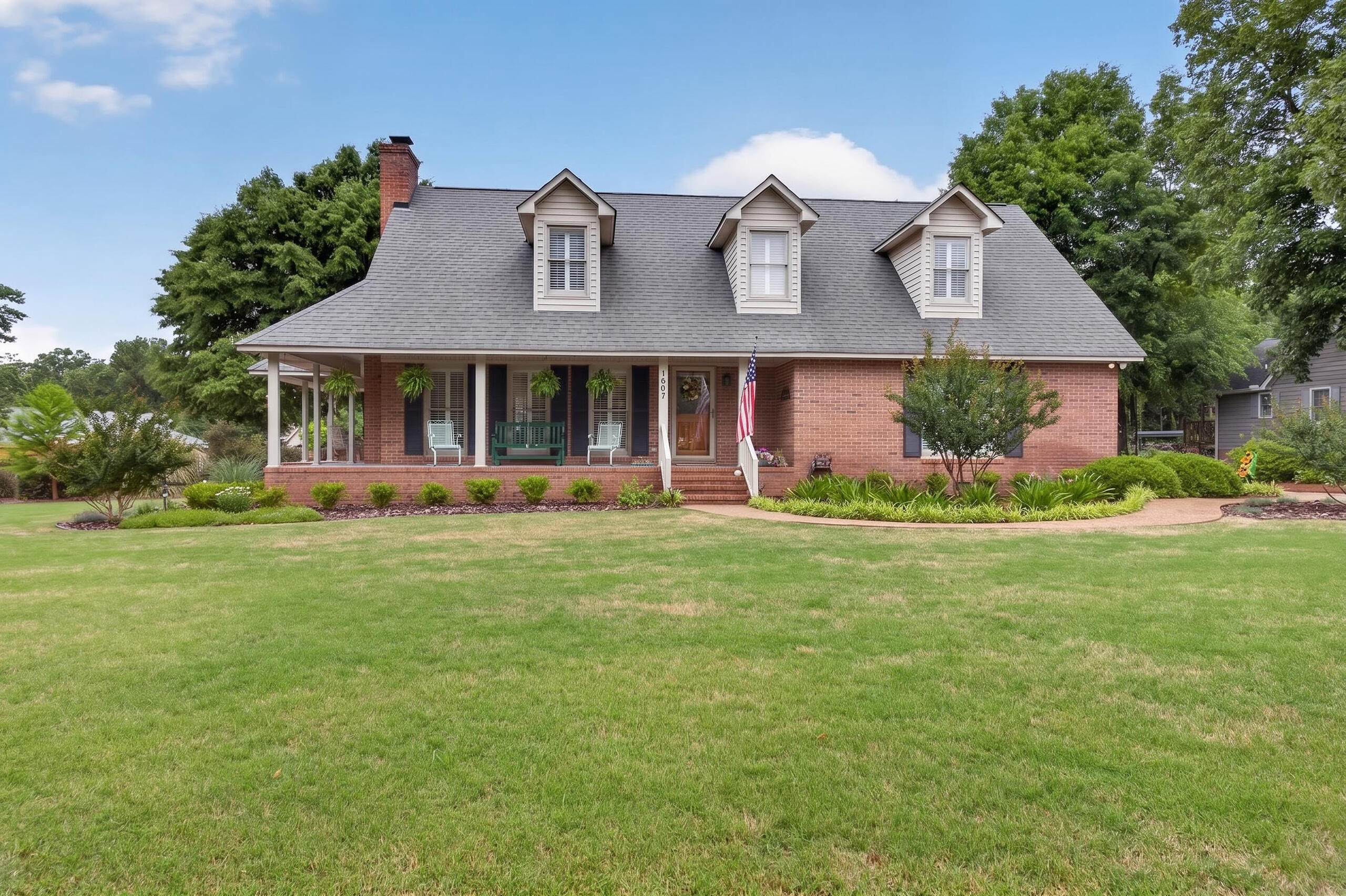 1607 E Tavelle Lane Property Photo 4
