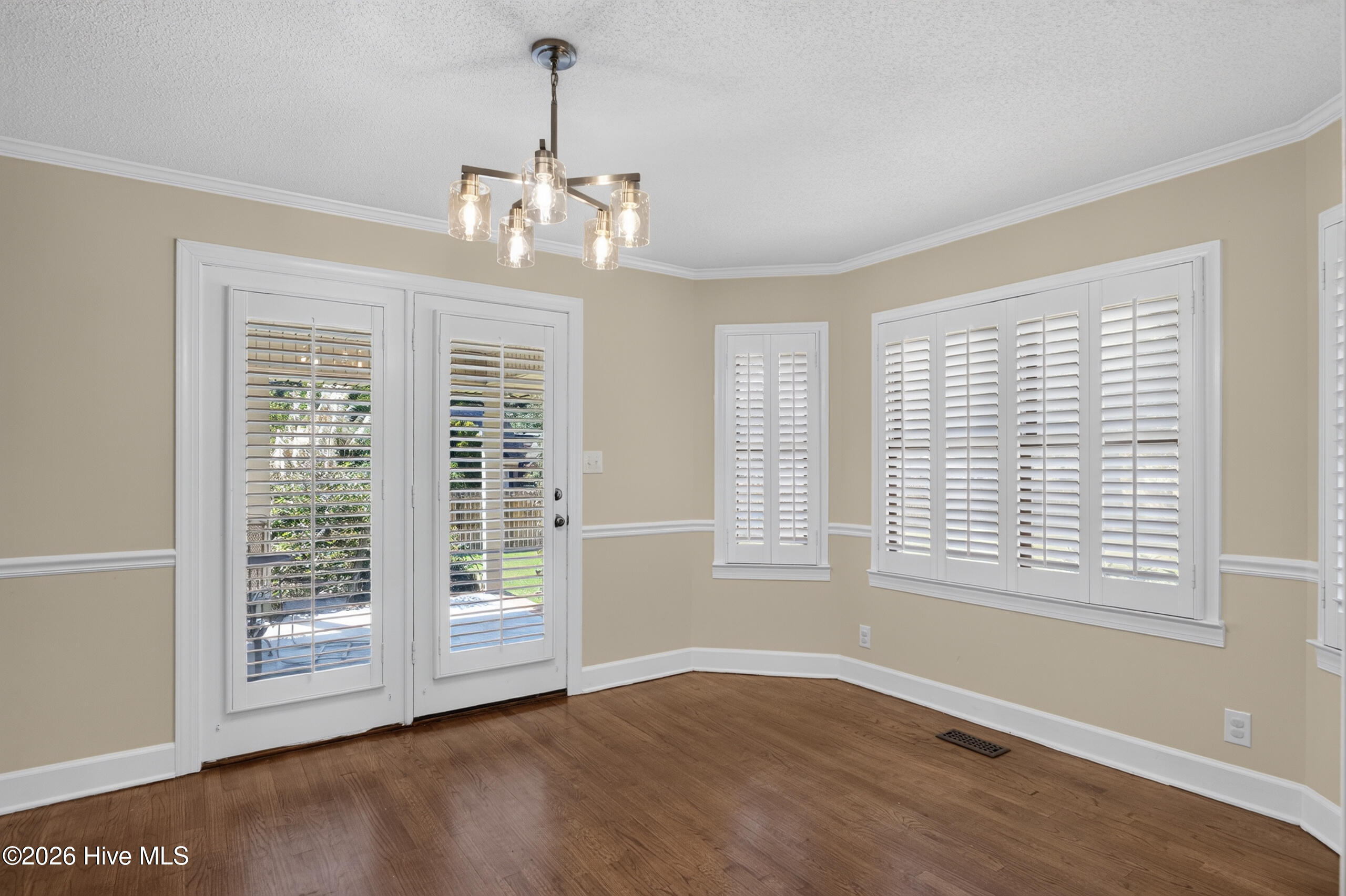 1607 E Tavelle Lane Property Photo 12