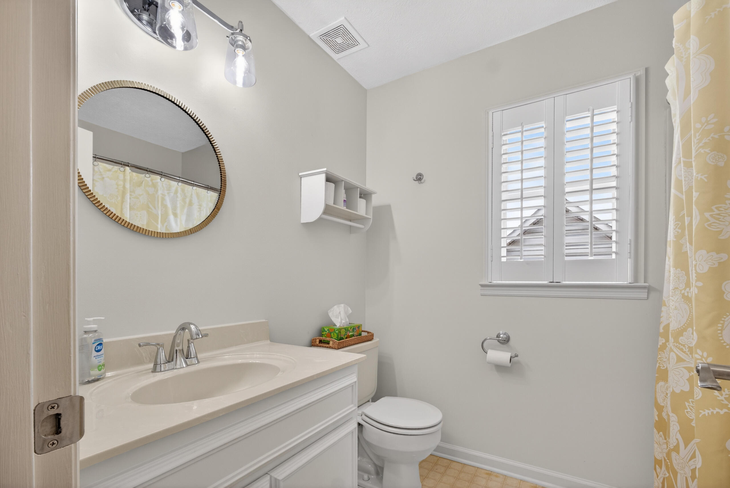 1607 E Tavelle Lane Property Photo 32