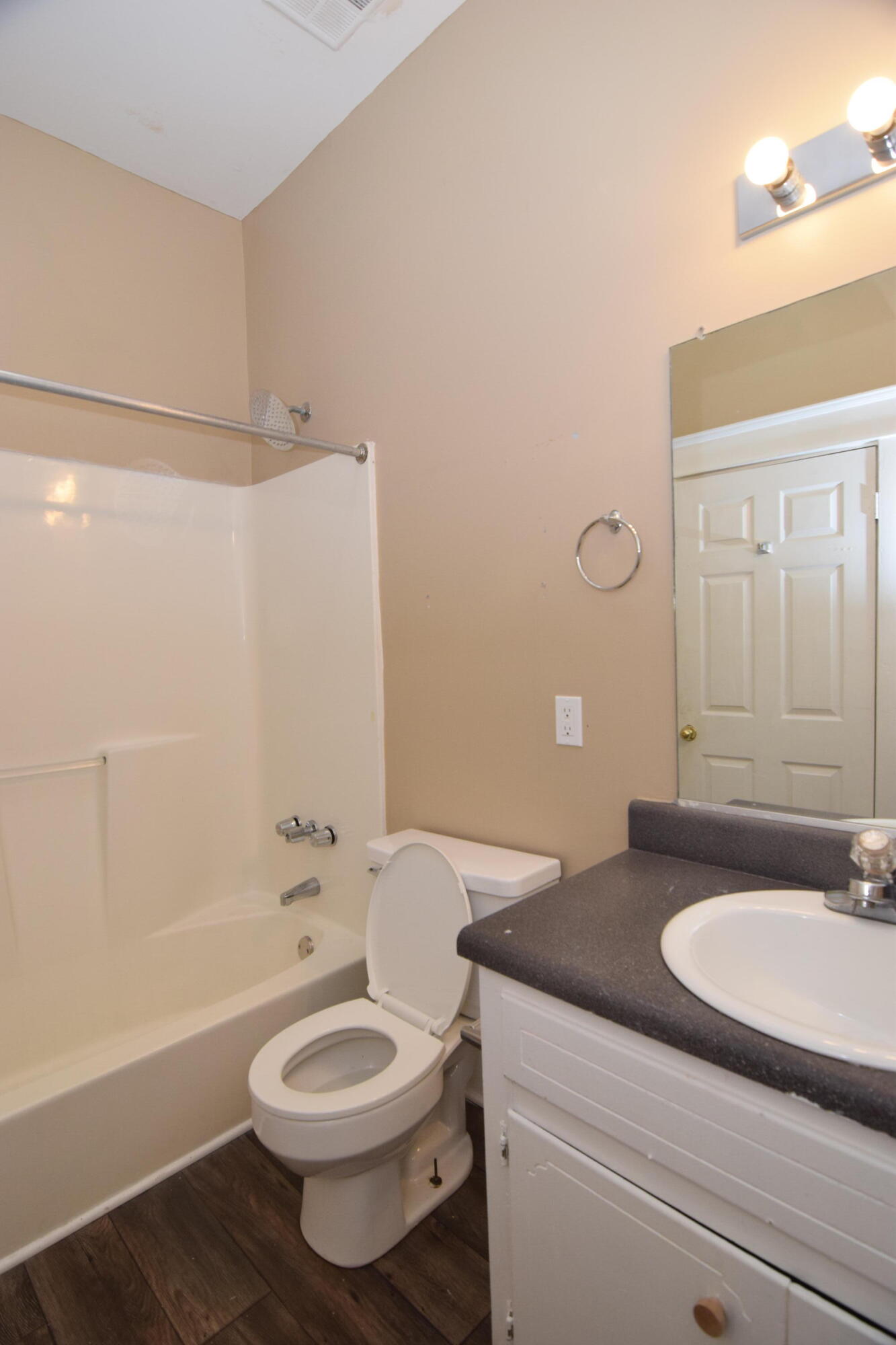 306 2nd Street Property Photo 13