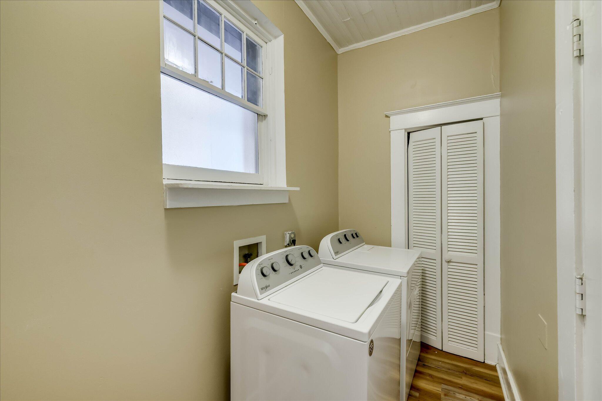 306 2nd Street Property Photo 19