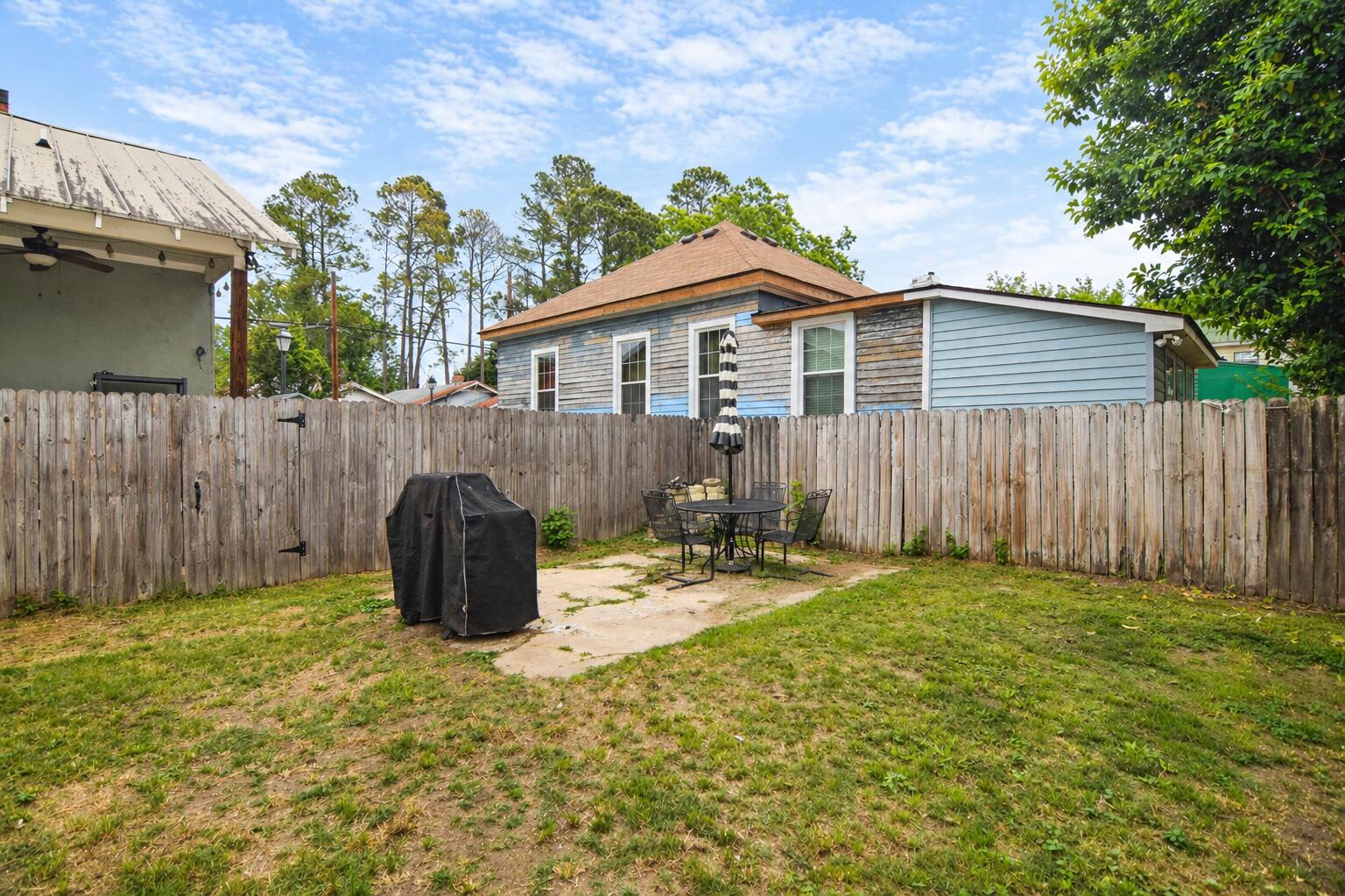 306 2nd Street Property Photo 20