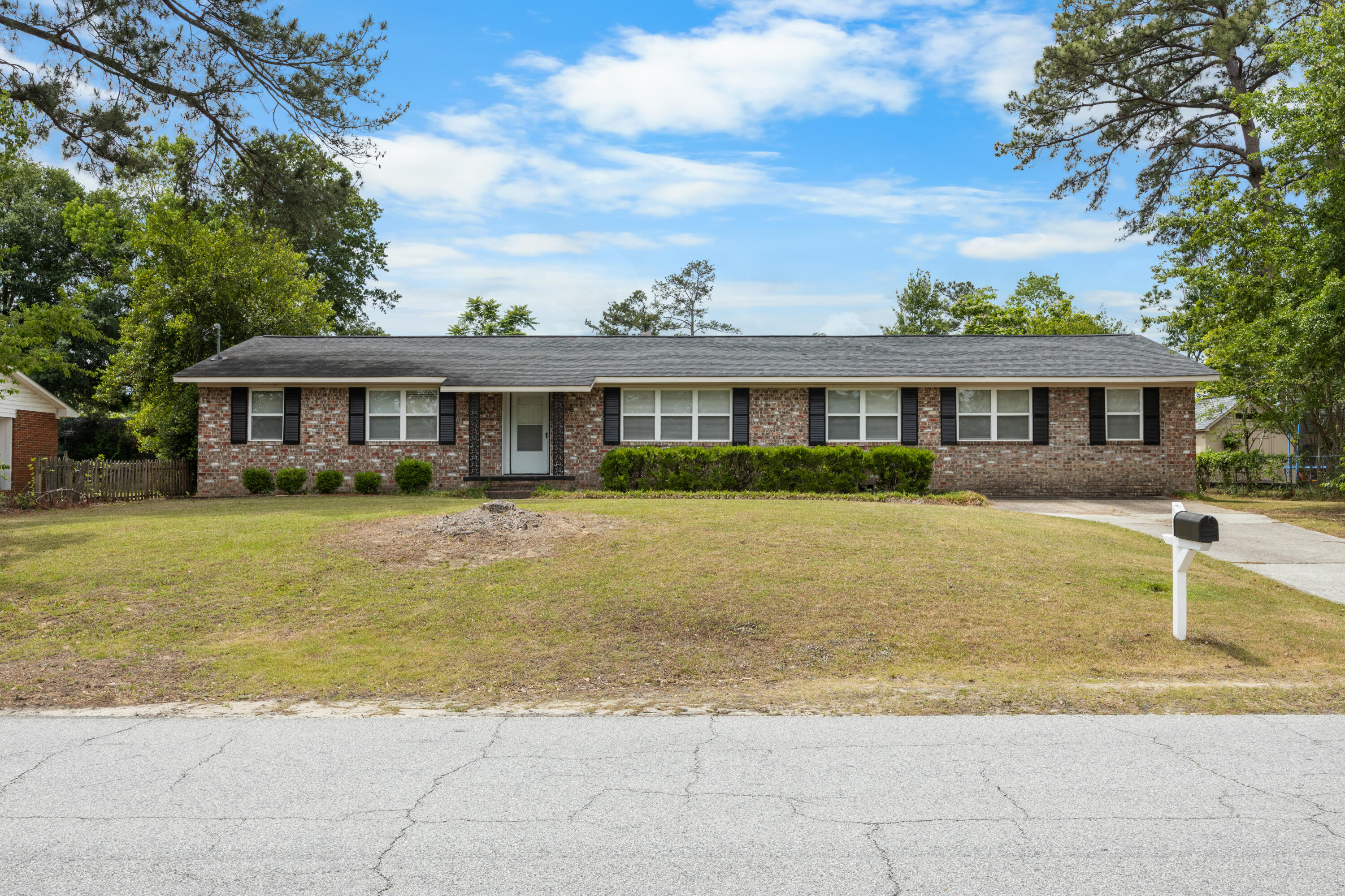 231 Maywood Drive Property Photo 1