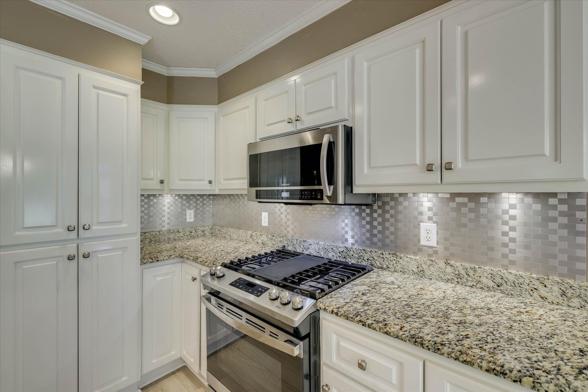 109 Hickory Point Property Photo 13