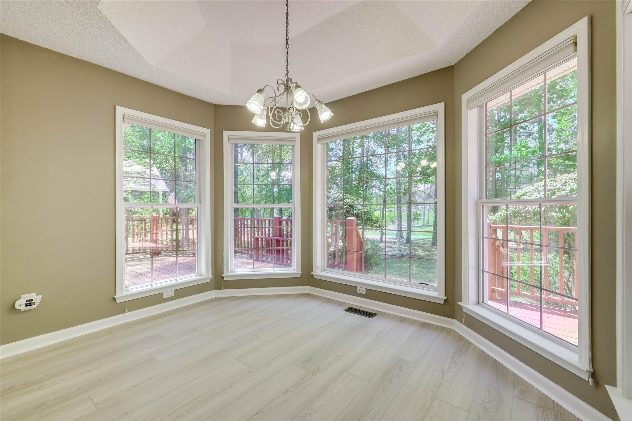 109 Hickory Point Property Photo 18