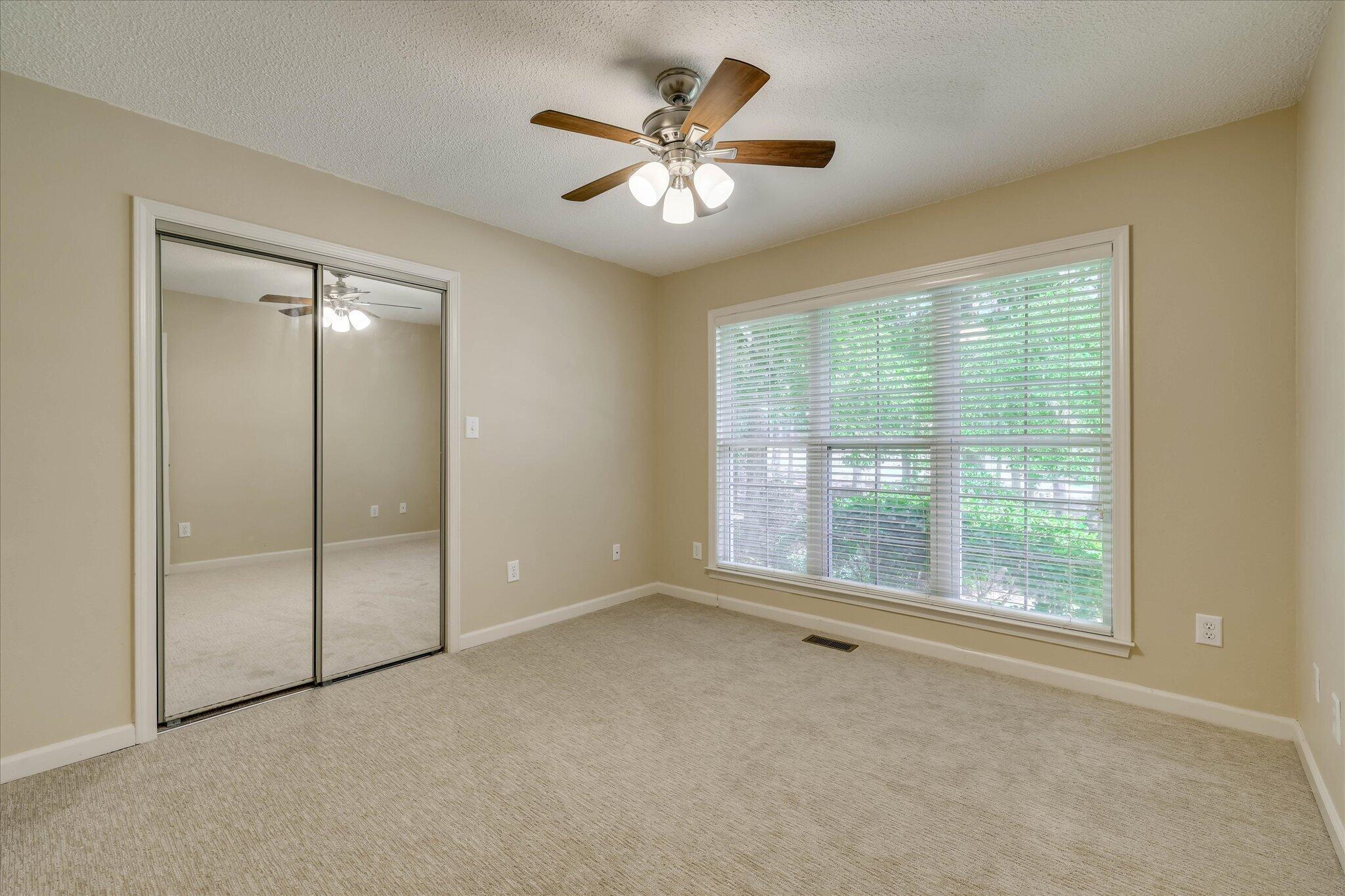 109 Hickory Point Property Photo 32