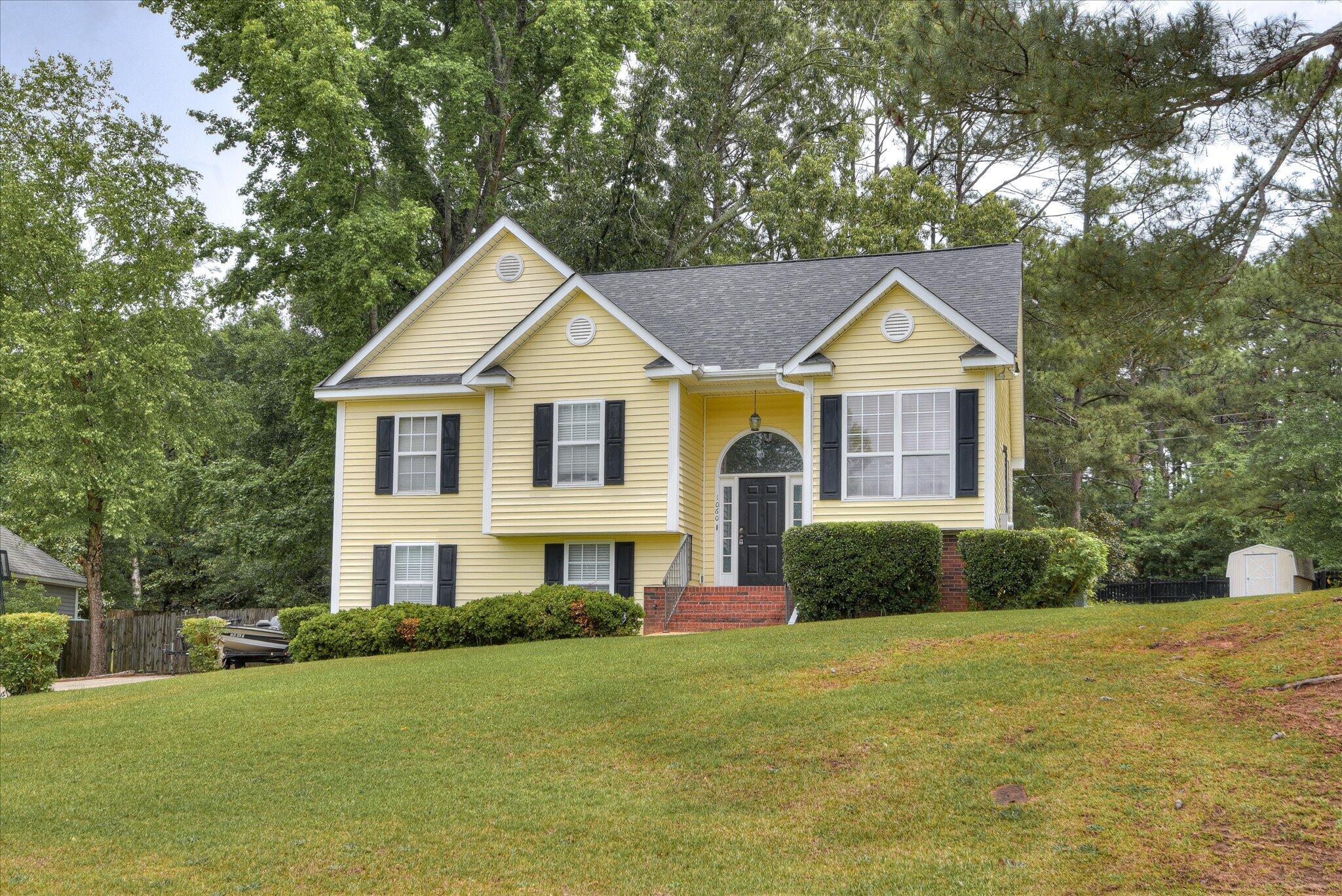 1060 Willow Woods Drive Property Photo 3