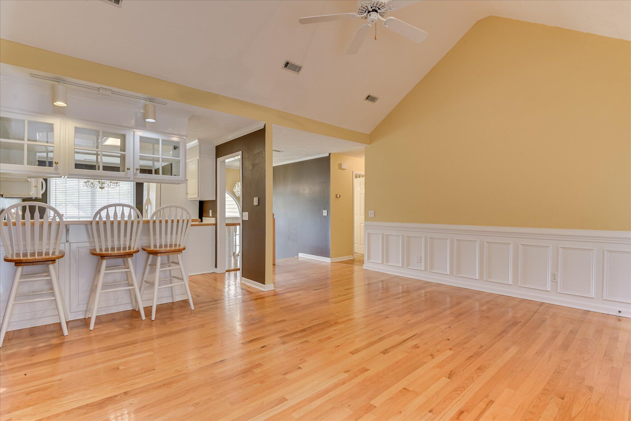 1060 Willow Woods Drive Property Photo 9