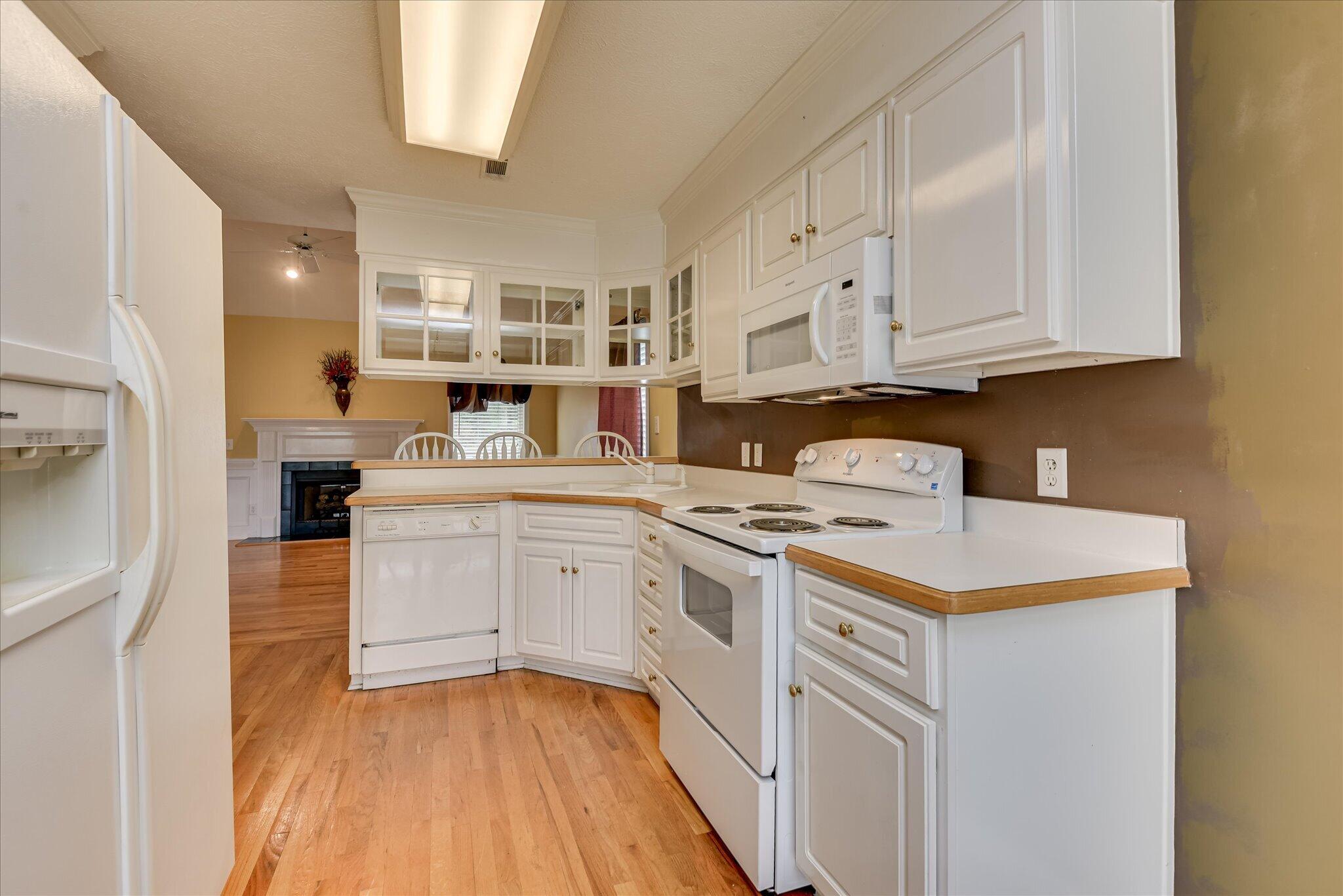 1060 Willow Woods Drive Property Photo 14