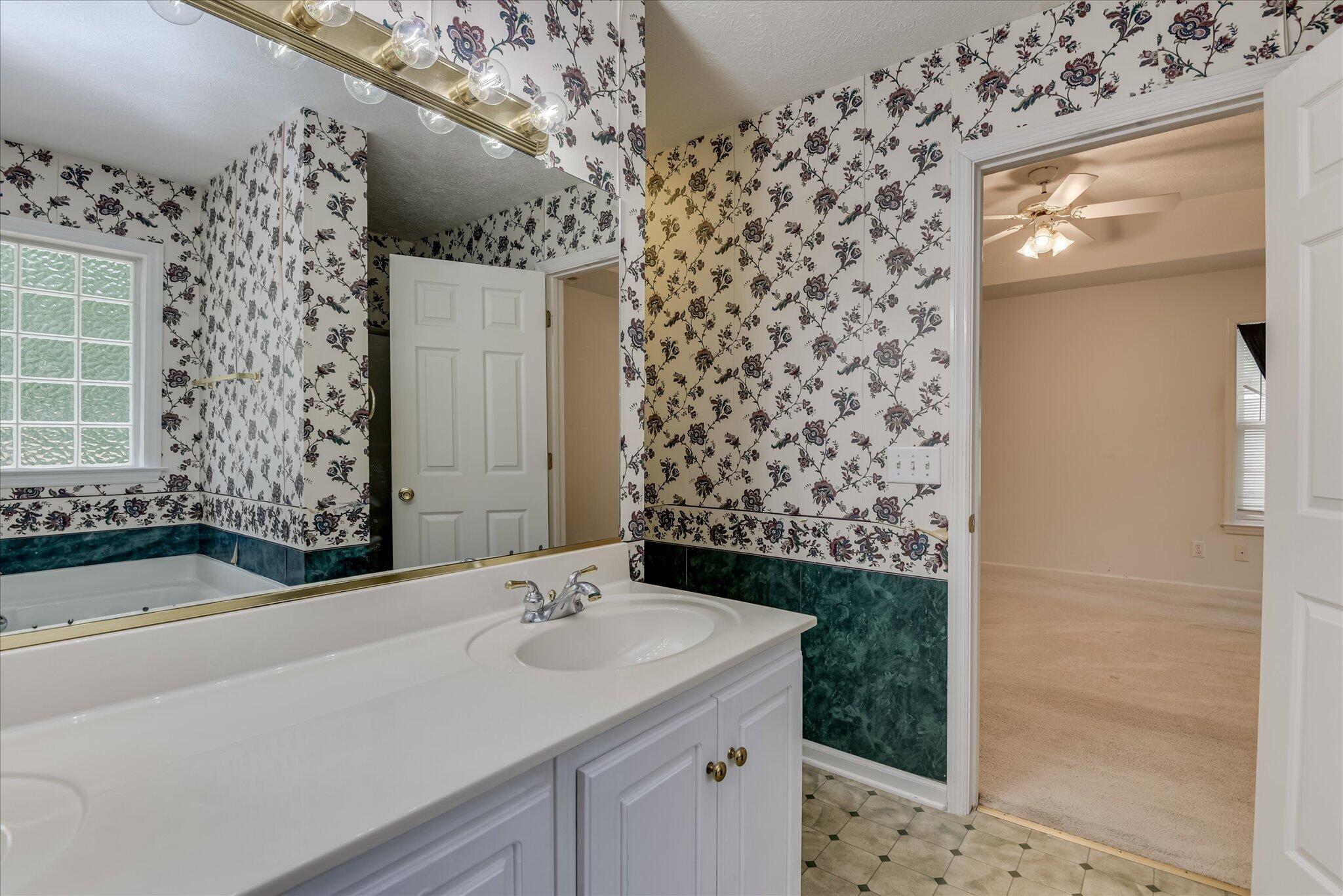 1060 Willow Woods Drive Property Photo 20