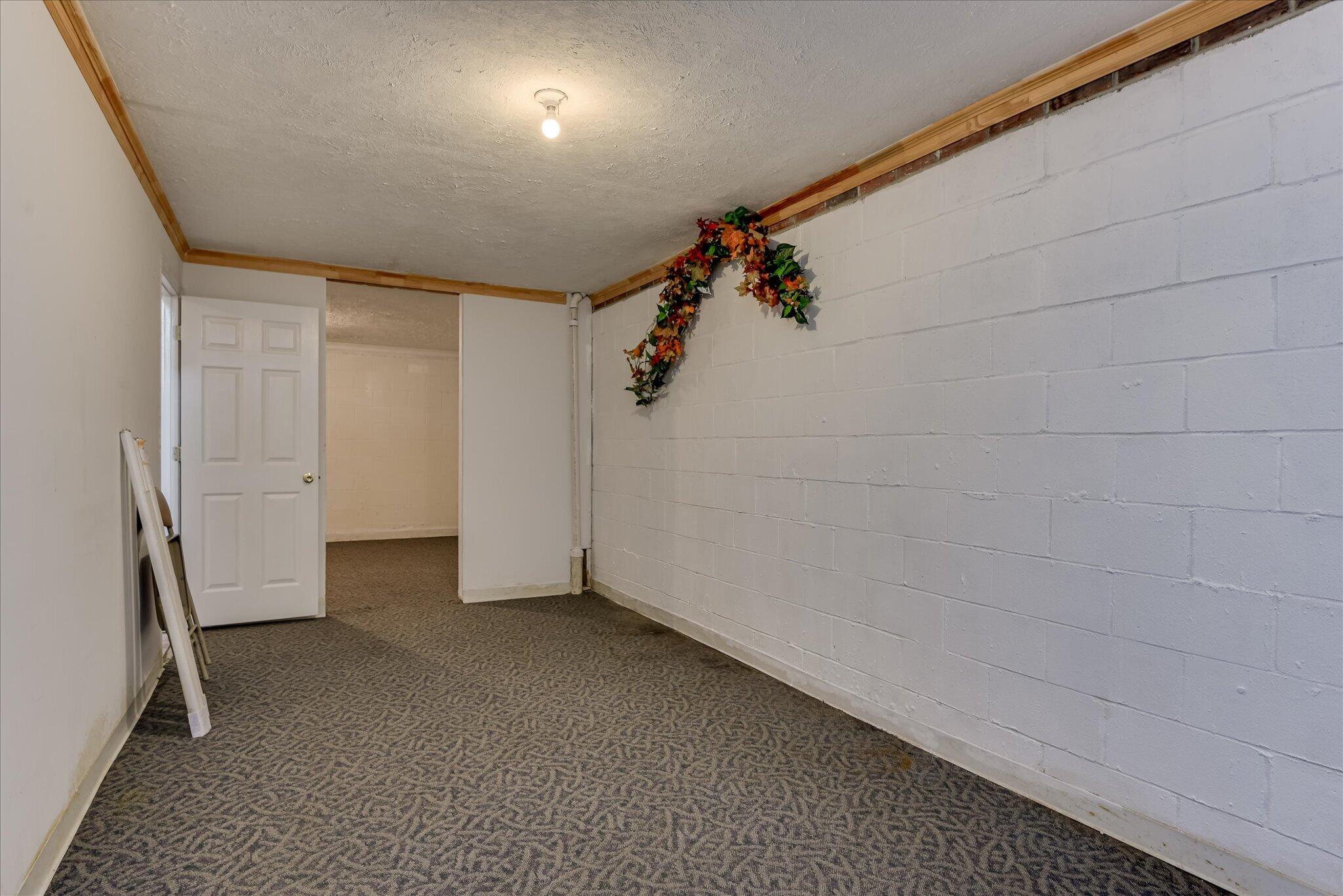 1060 Willow Woods Drive Property Photo 34